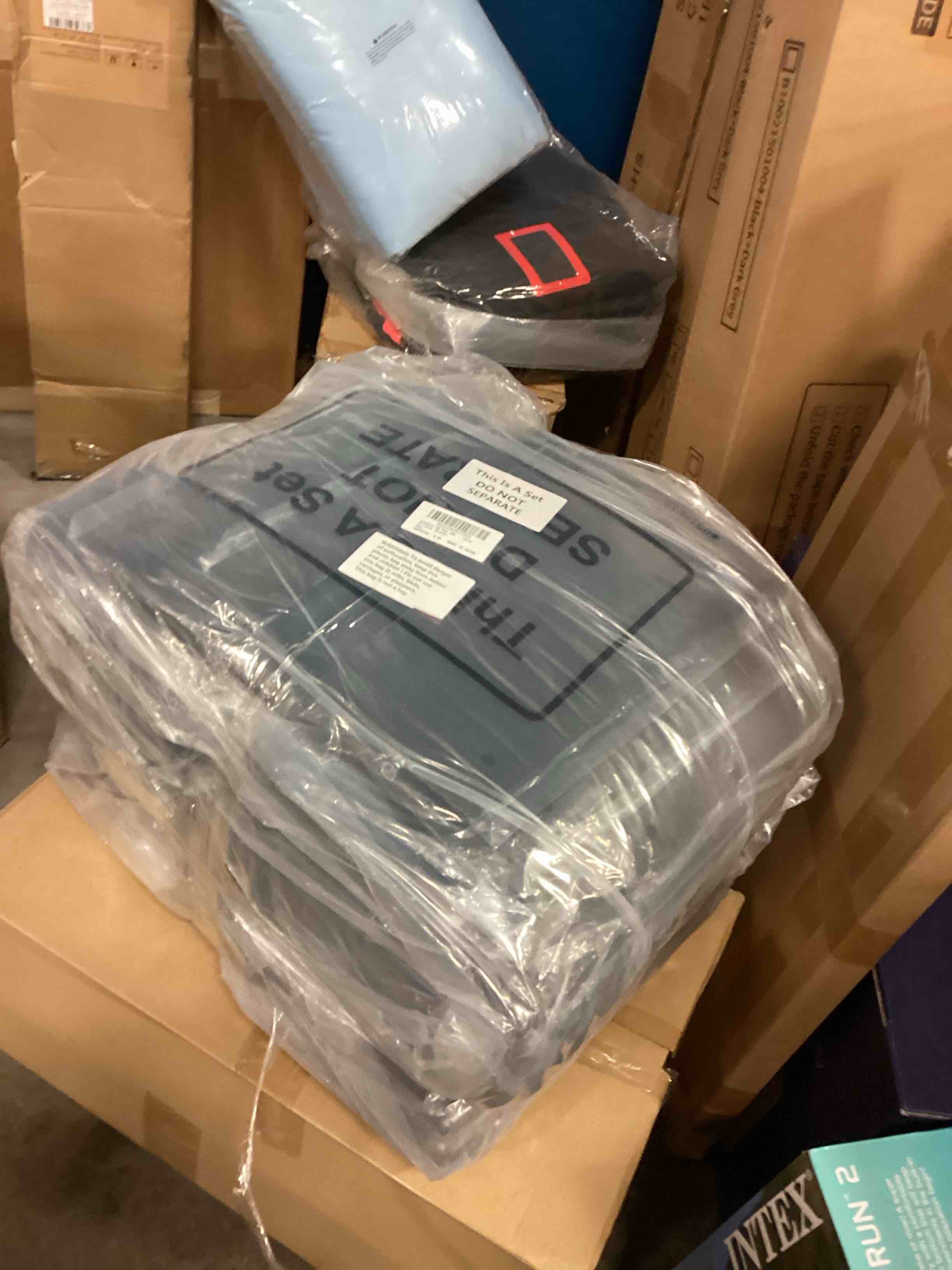 https://s3.amazonaws.com/lotting-images-prod/bidfta/BLU6211468_1713879016486.jpeg