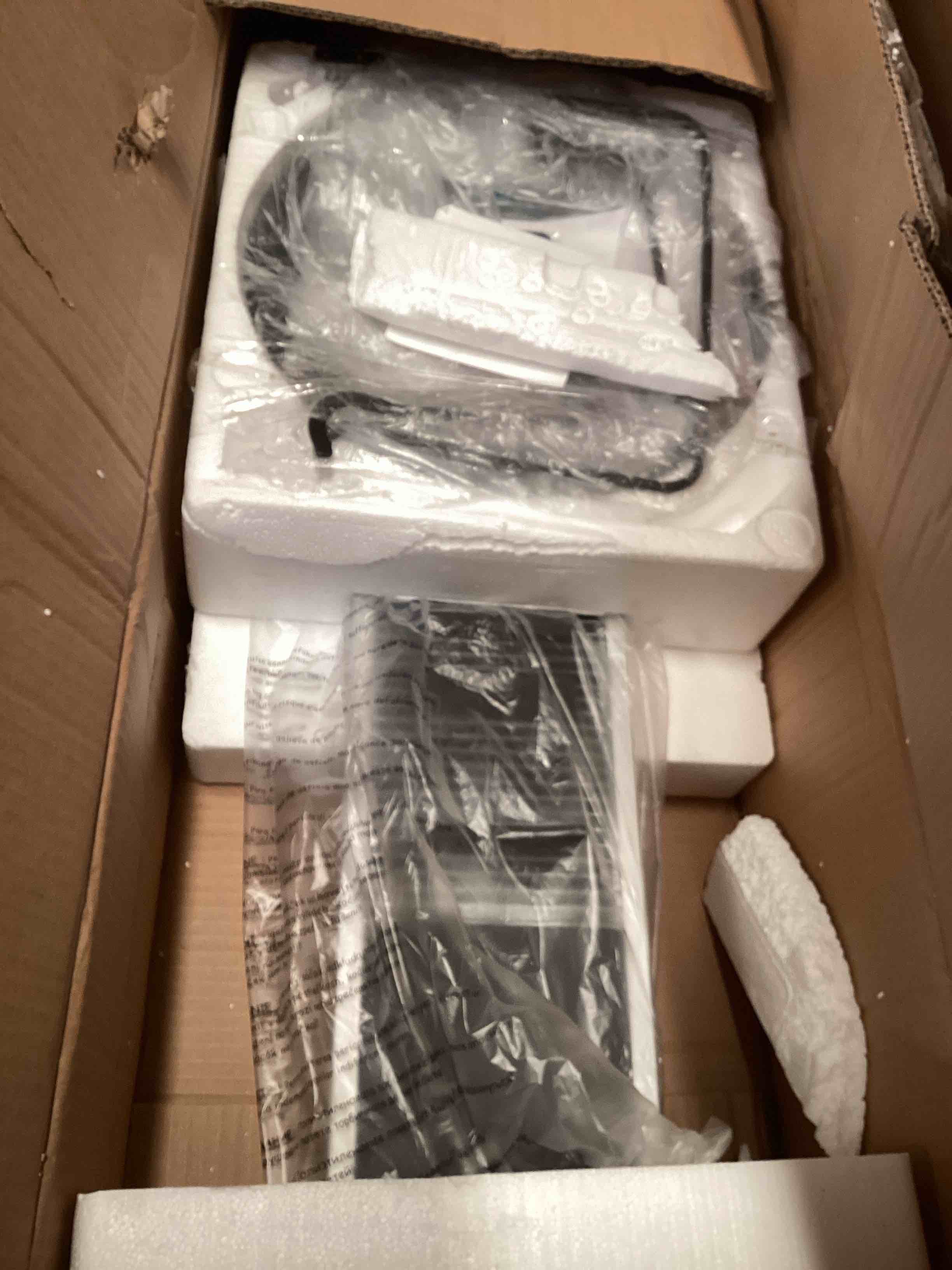 https://s3.amazonaws.com/lotting-images-prod/bidfta/BLU6229428_1718121274355.jpeg