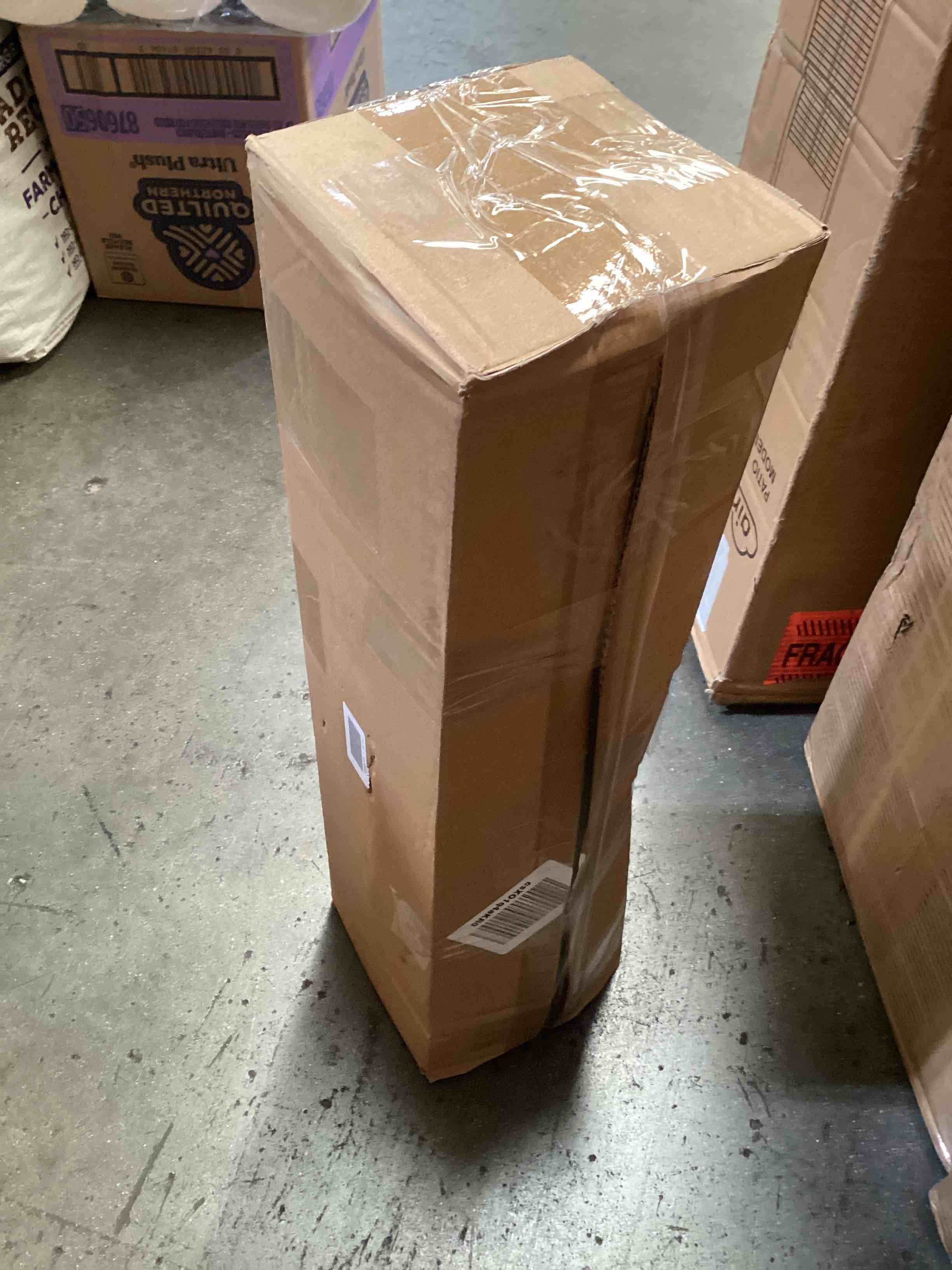 https://s3.amazonaws.com/lotting-images-prod/bidfta/BLU6229430_1718121565458.jpeg