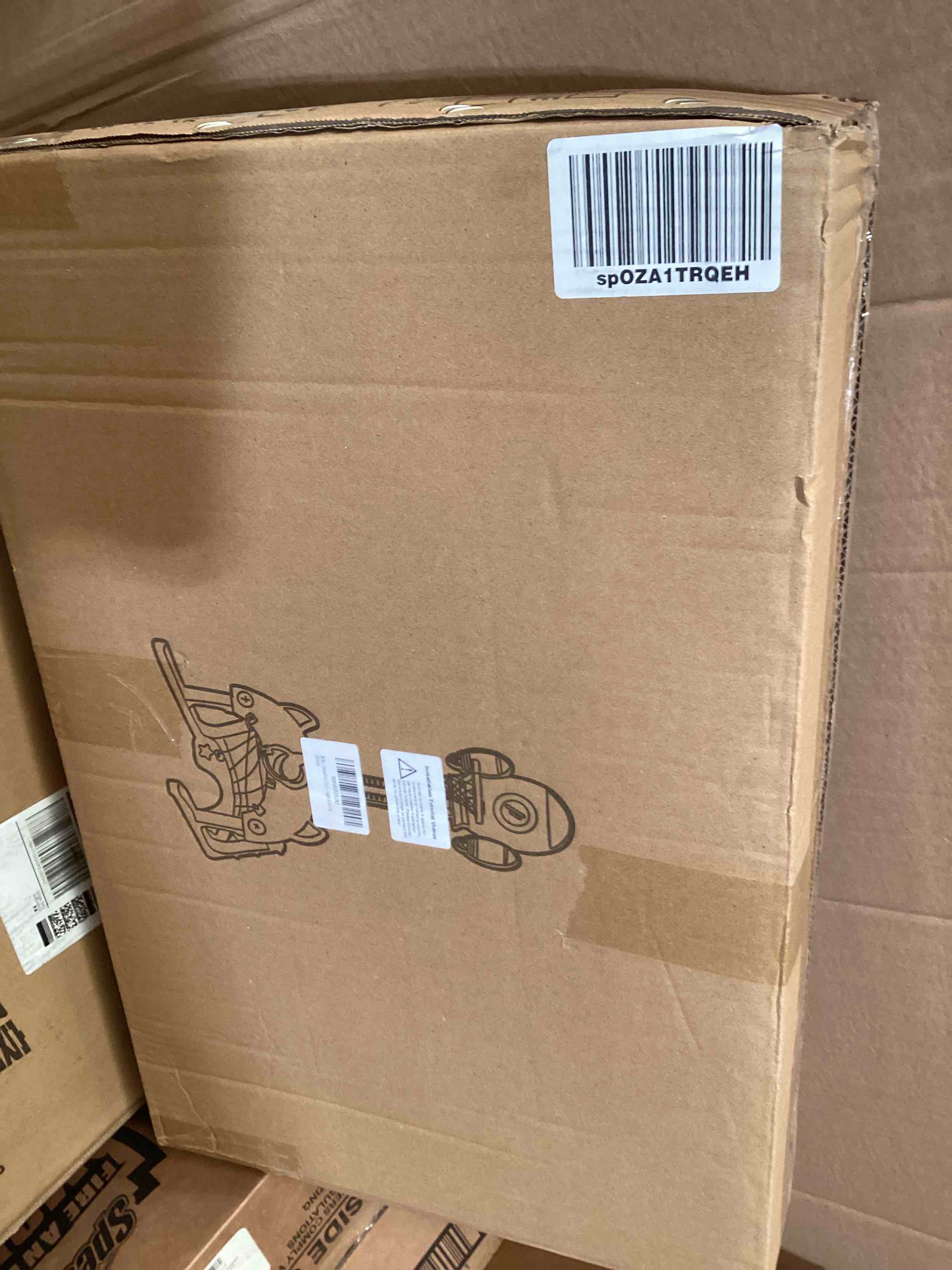 https://s3.amazonaws.com/lotting-images-prod/bidfta/BLU6229434_1718122154396.jpeg