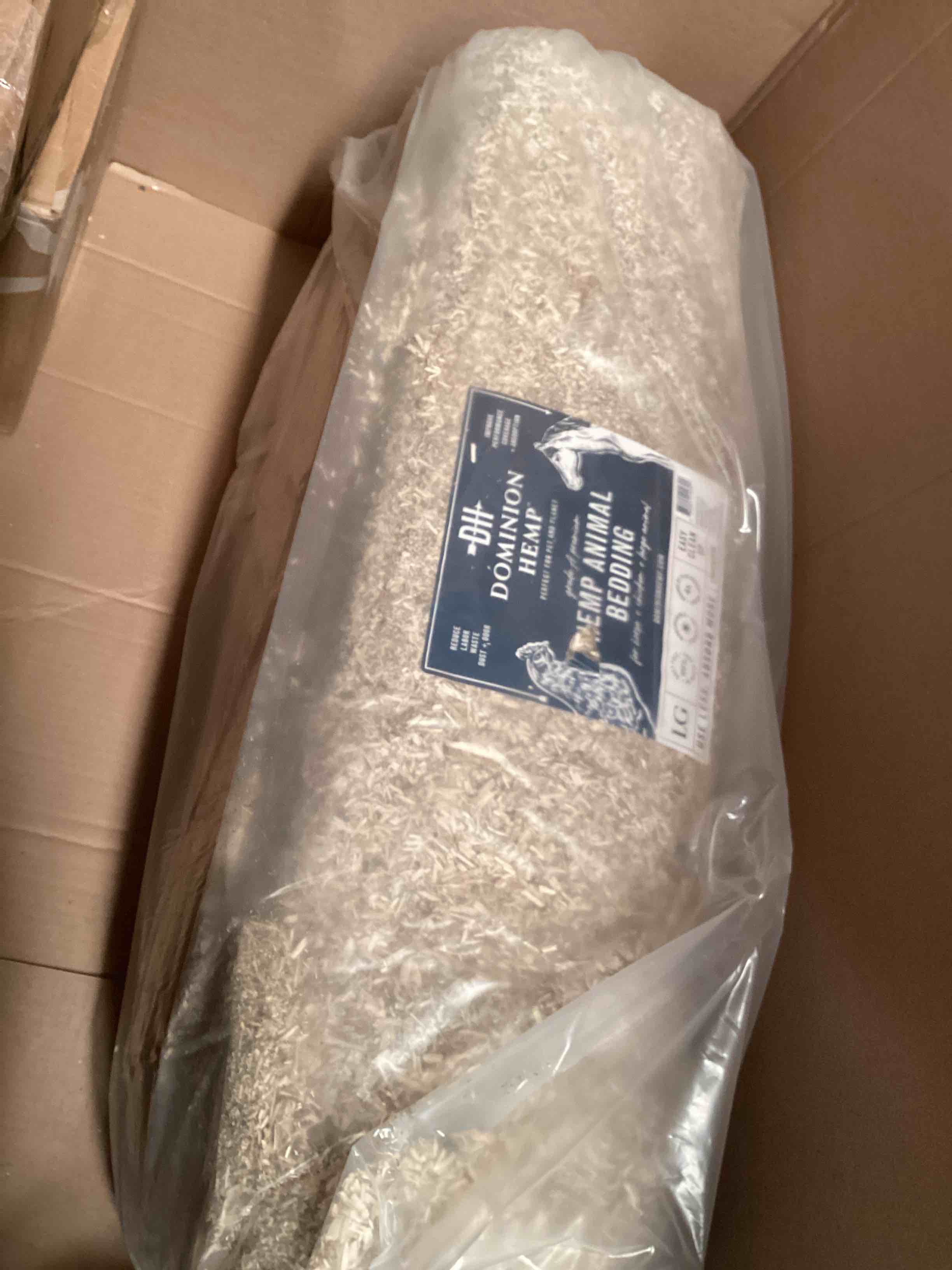 https://s3.amazonaws.com/lotting-images-prod/bidfta/BLU6229436_1718122281526.jpeg