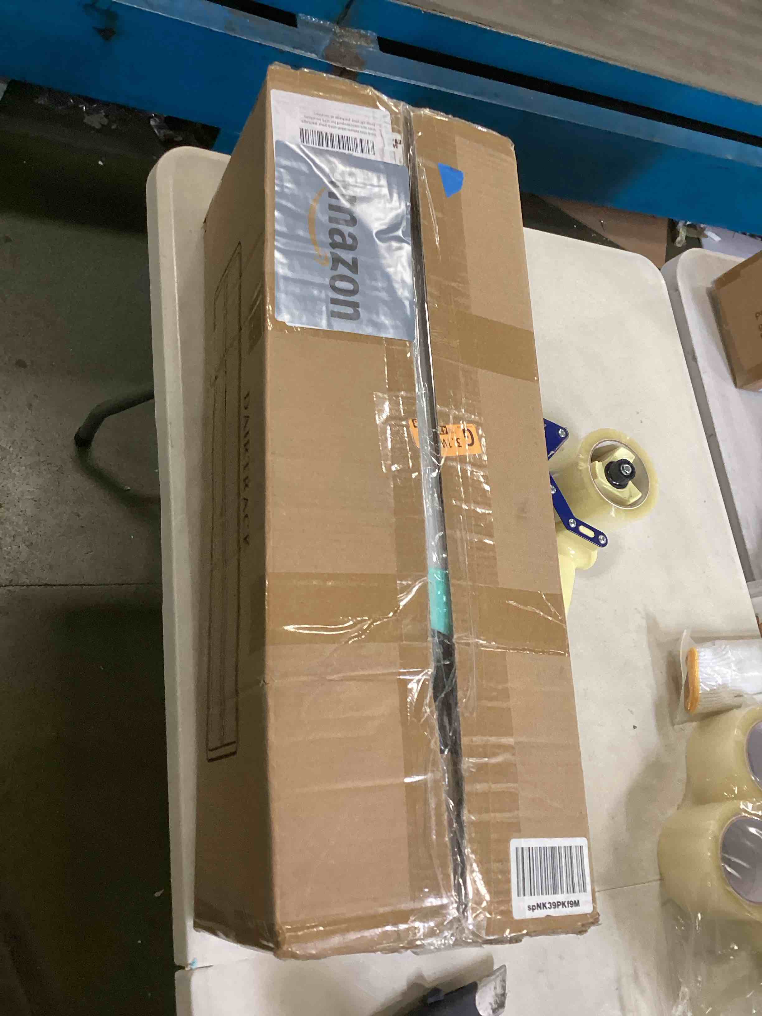https://s3.amazonaws.com/lotting-images-prod/bidfta/BLU6248022_1713801899715.jpeg