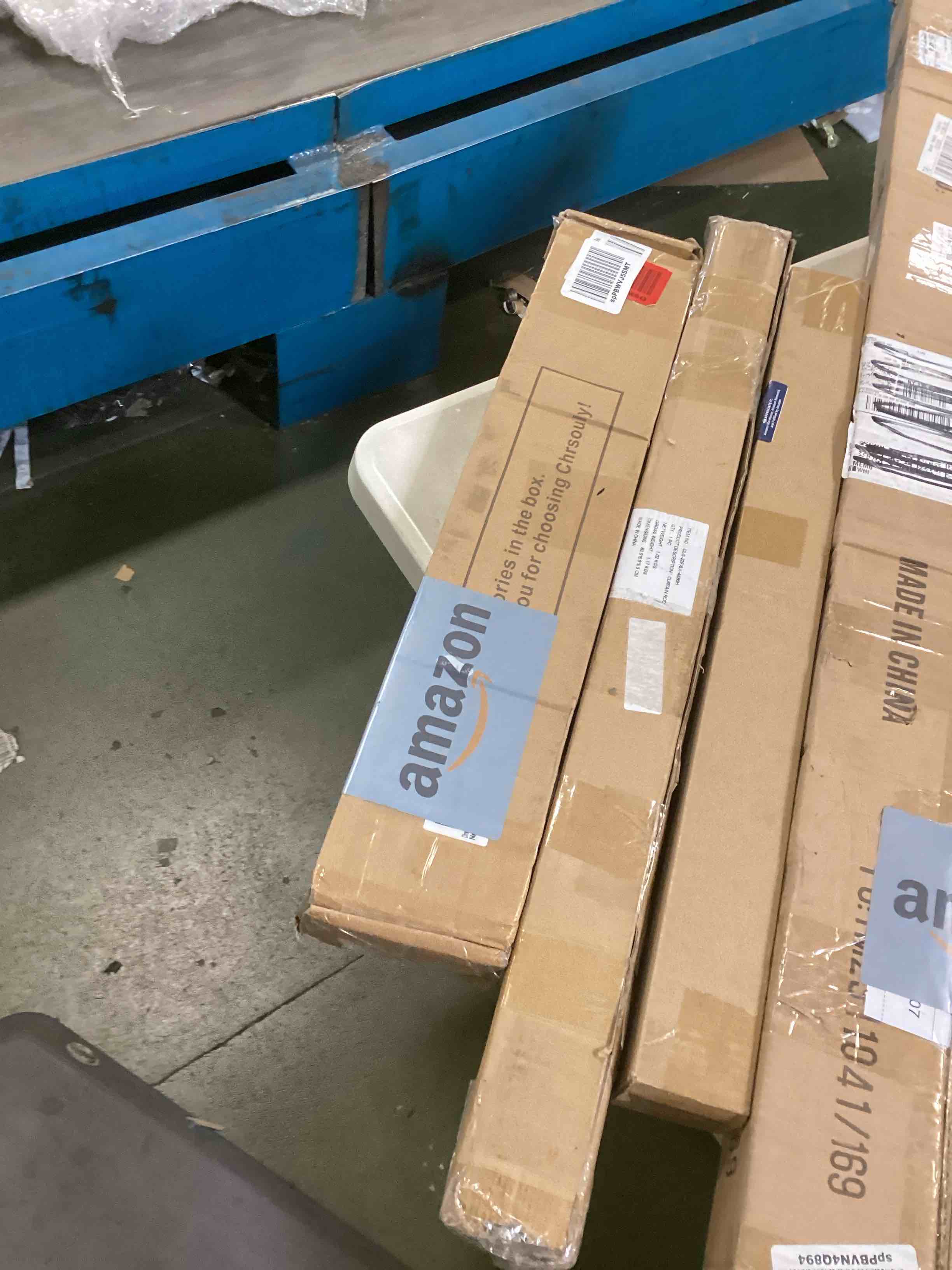 https://s3.amazonaws.com/lotting-images-prod/bidfta/BLU6248059_1713809162552.jpeg