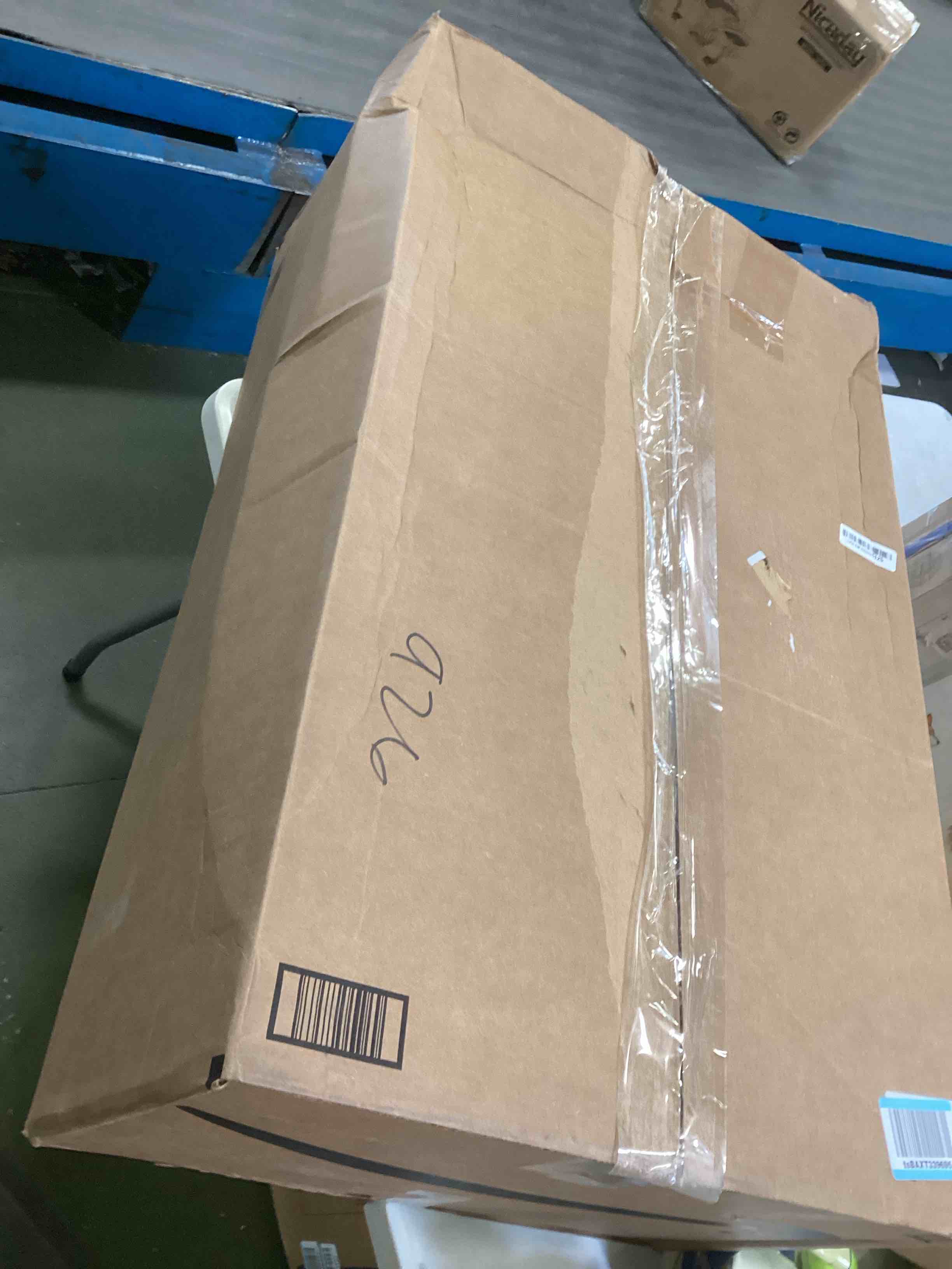 https://s3.amazonaws.com/lotting-images-prod/bidfta/BLU6248070_1713810656500.jpeg