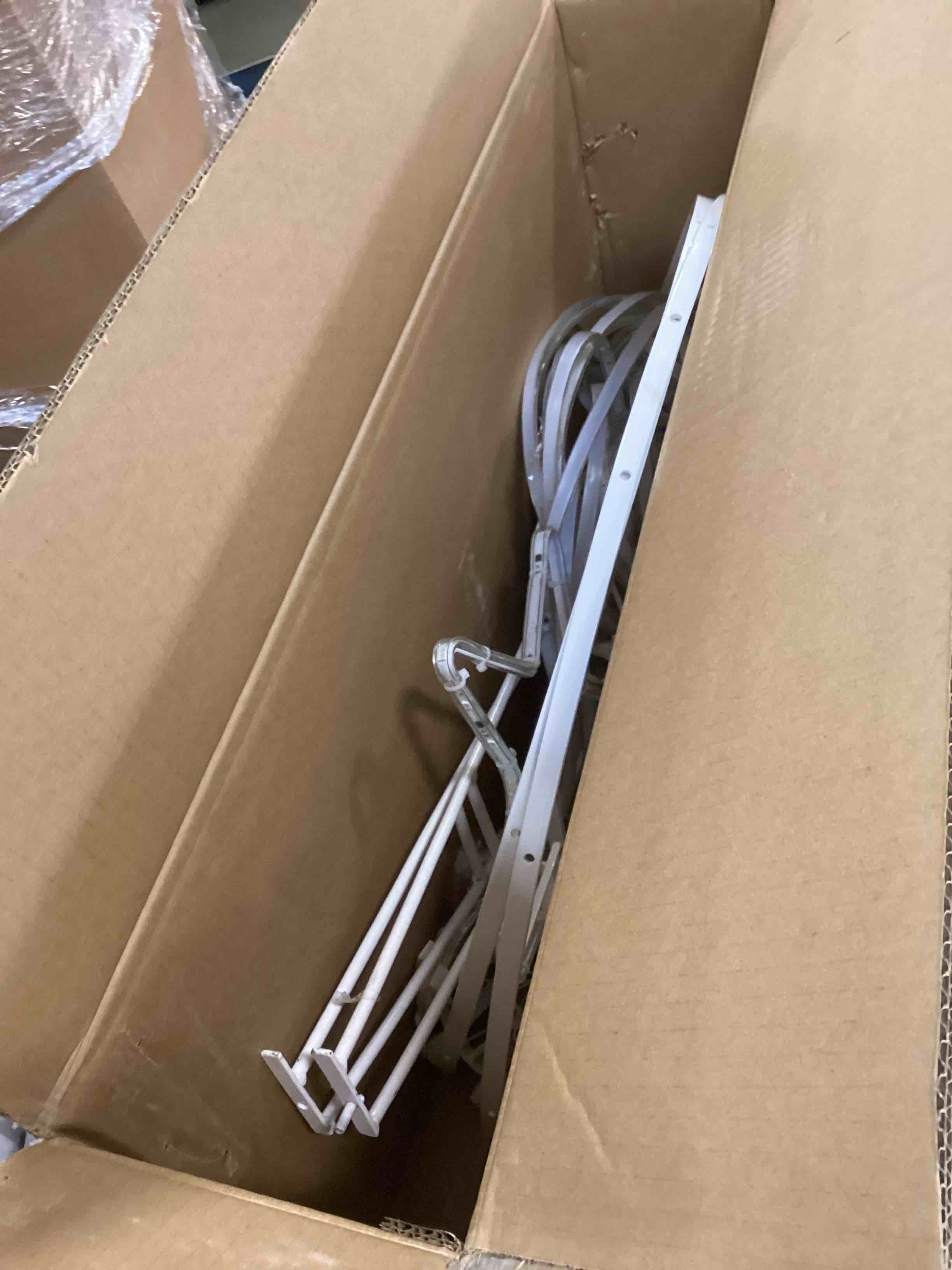 https://s3.amazonaws.com/lotting-images-prod/bidfta/BLU6248142_1713875150461.jpeg