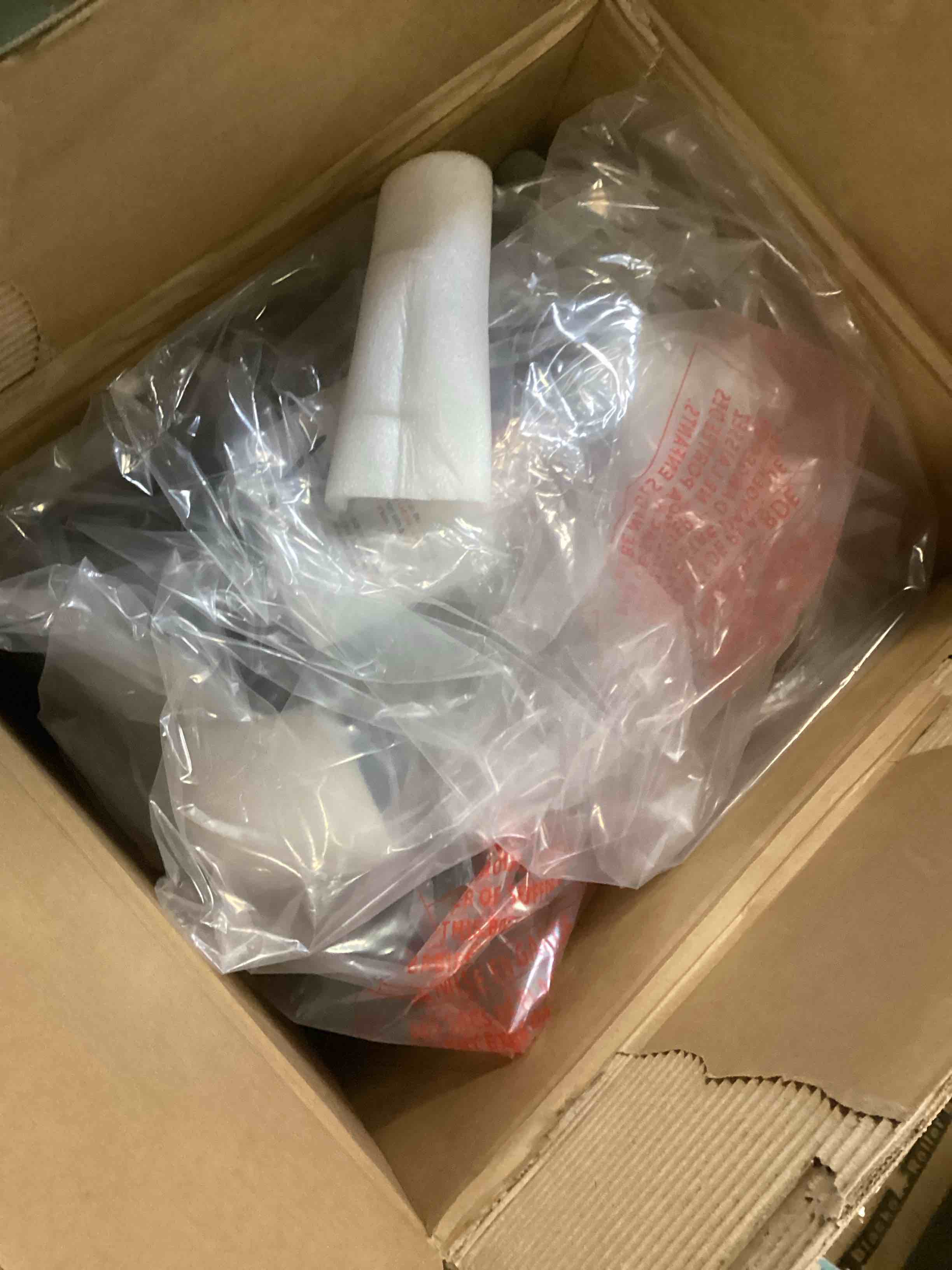https://s3.amazonaws.com/lotting-images-prod/bidfta/BLU6248204_1713886020297.jpeg