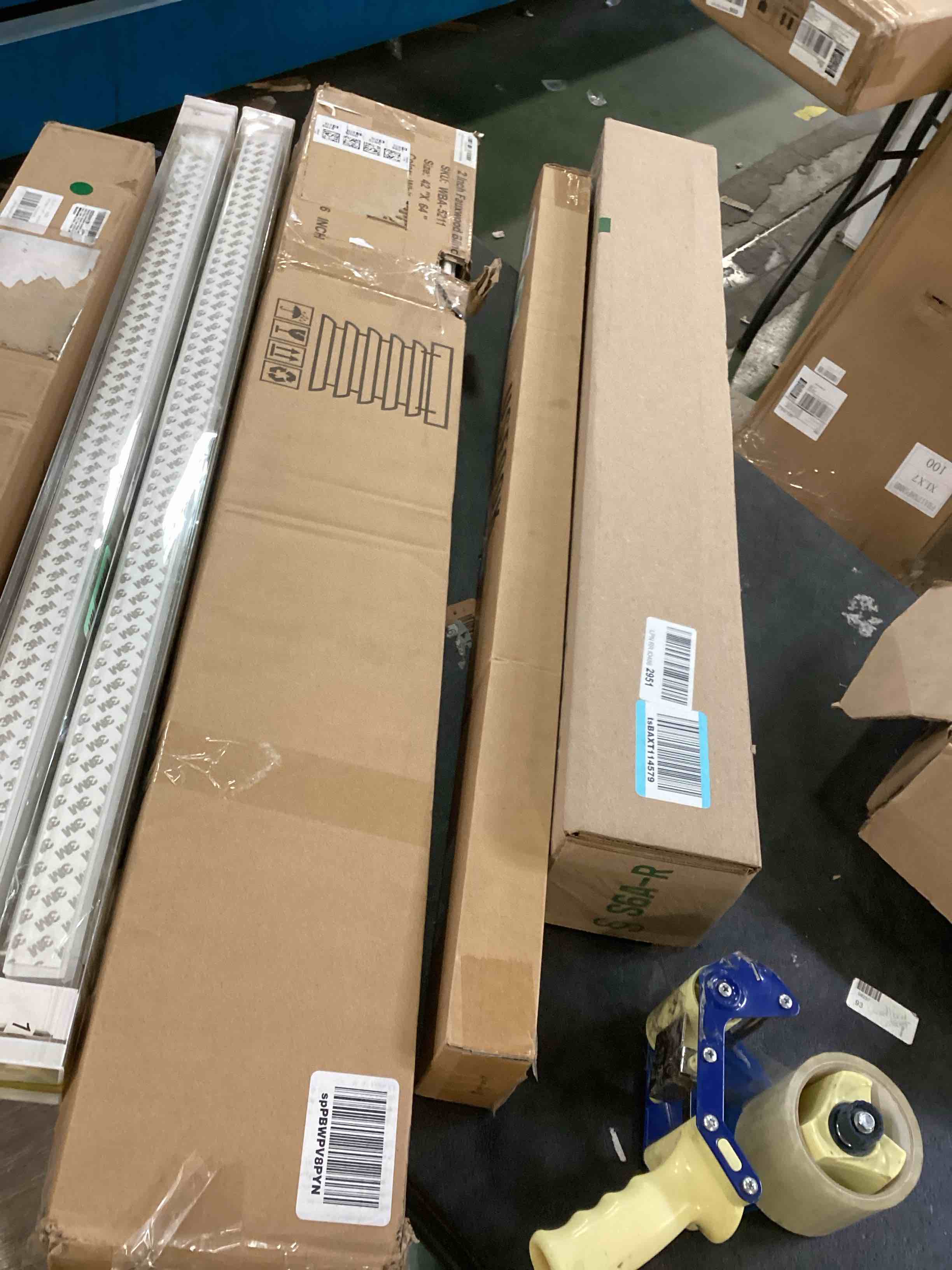 https://s3.amazonaws.com/lotting-images-prod/bidfta/BLU6248839_1714074090215.jpeg