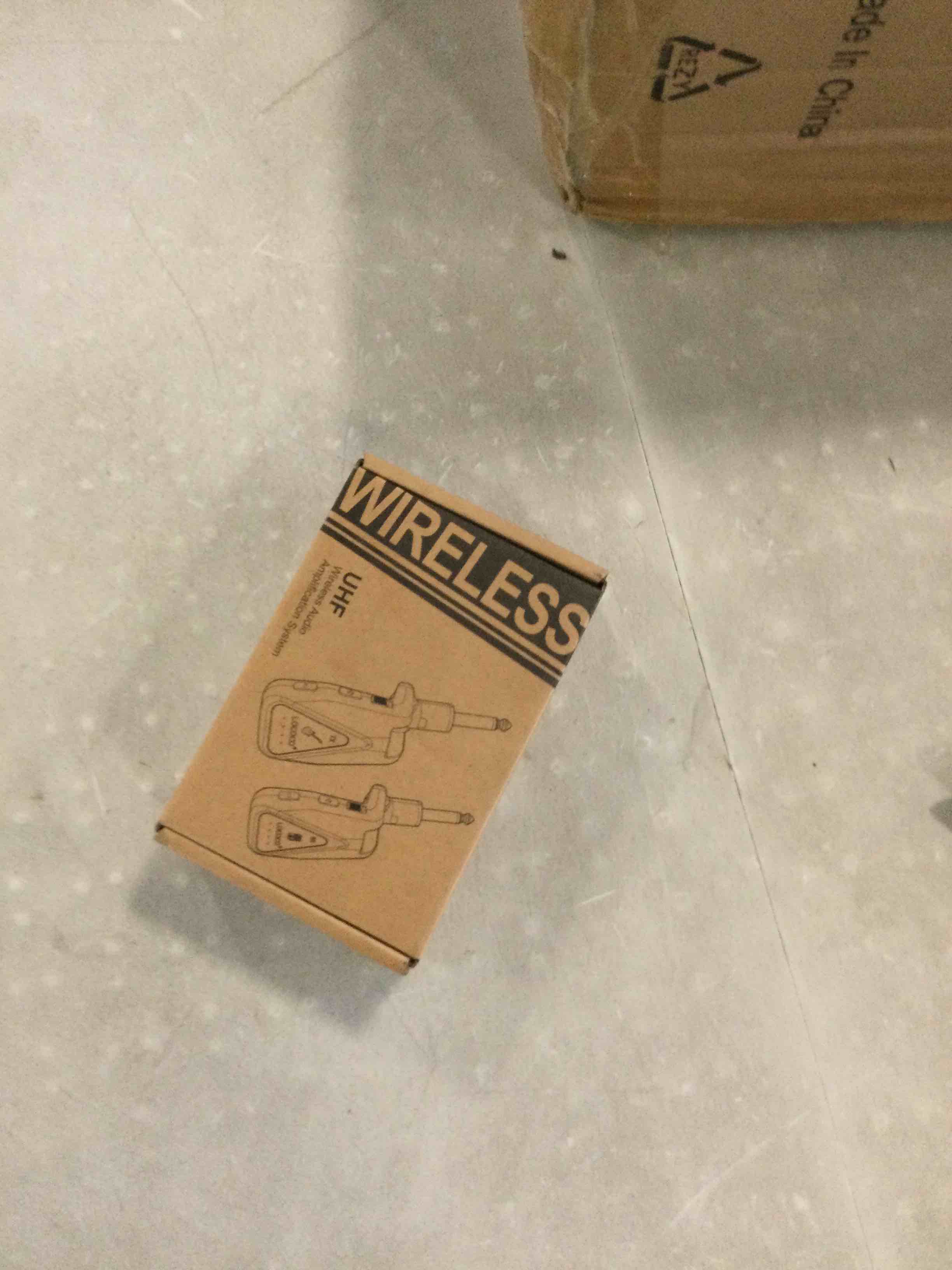 https://s3.amazonaws.com/lotting-images-prod/bidfta/BLU6250243_1714404382238.jpeg