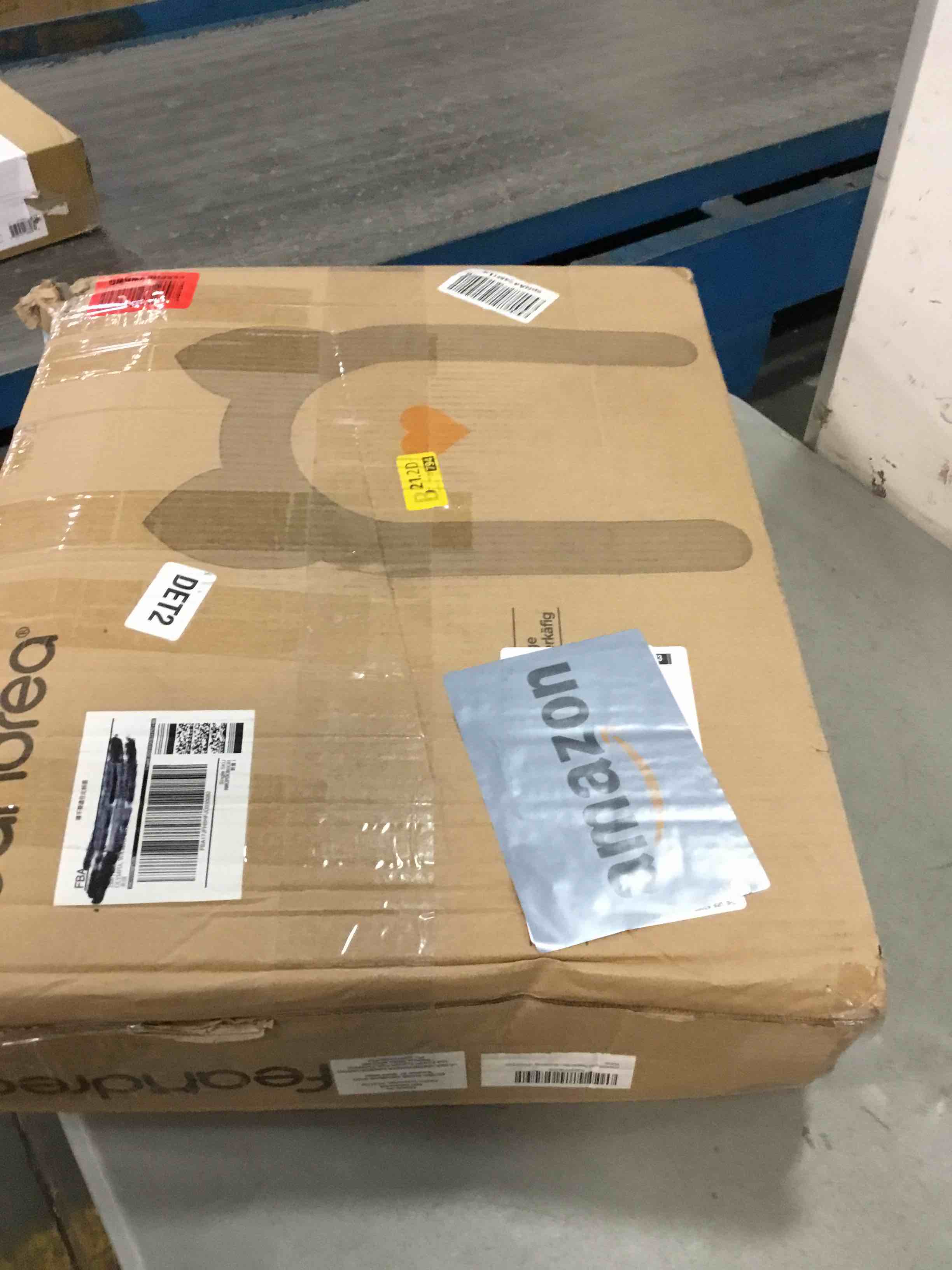 https://s3.amazonaws.com/lotting-images-prod/bidfta/BLU6251468_1713790447208.jpeg