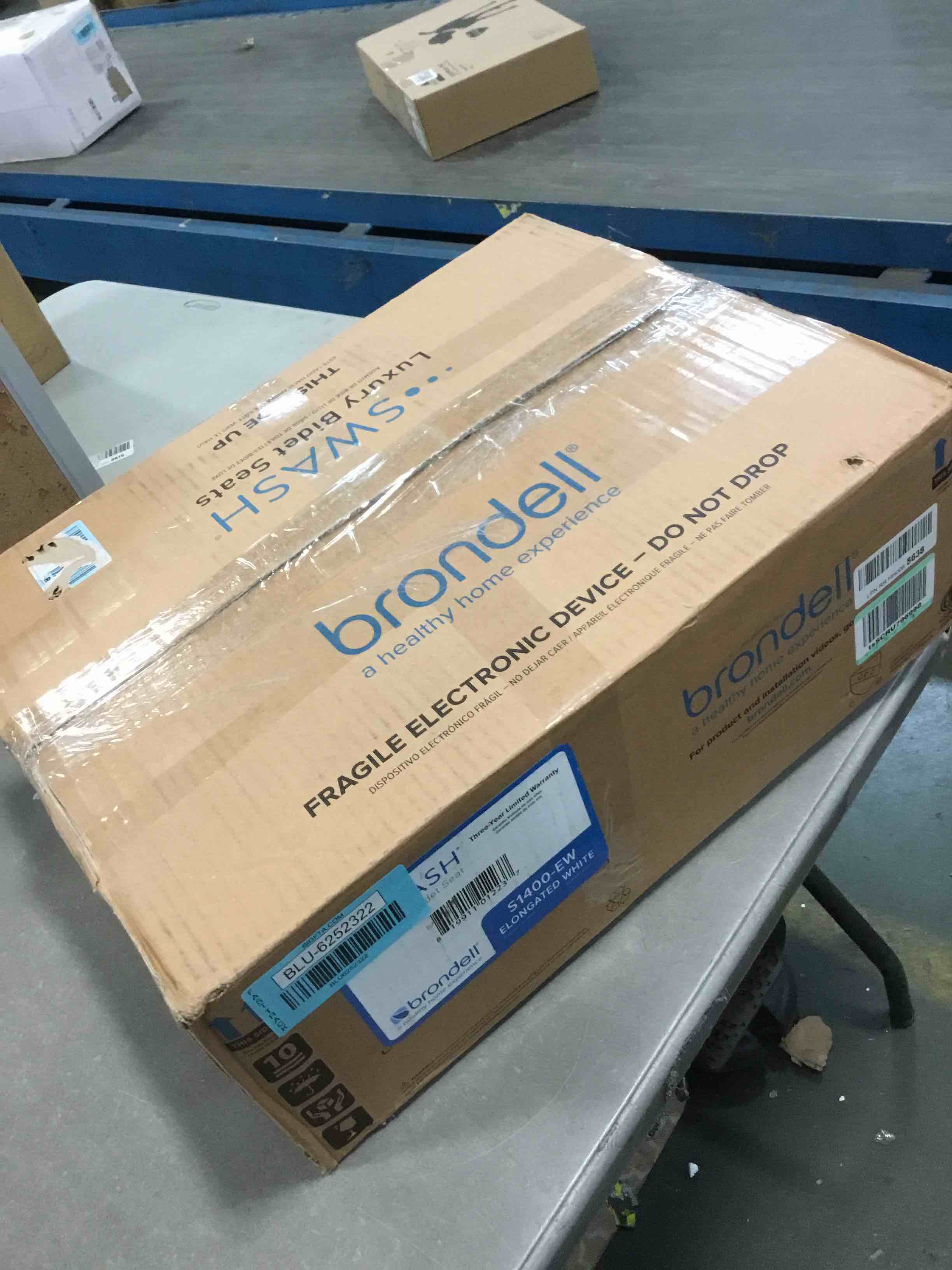 https://s3.amazonaws.com/lotting-images-prod/bidfta/BLU6252322_1714057467410.jpeg