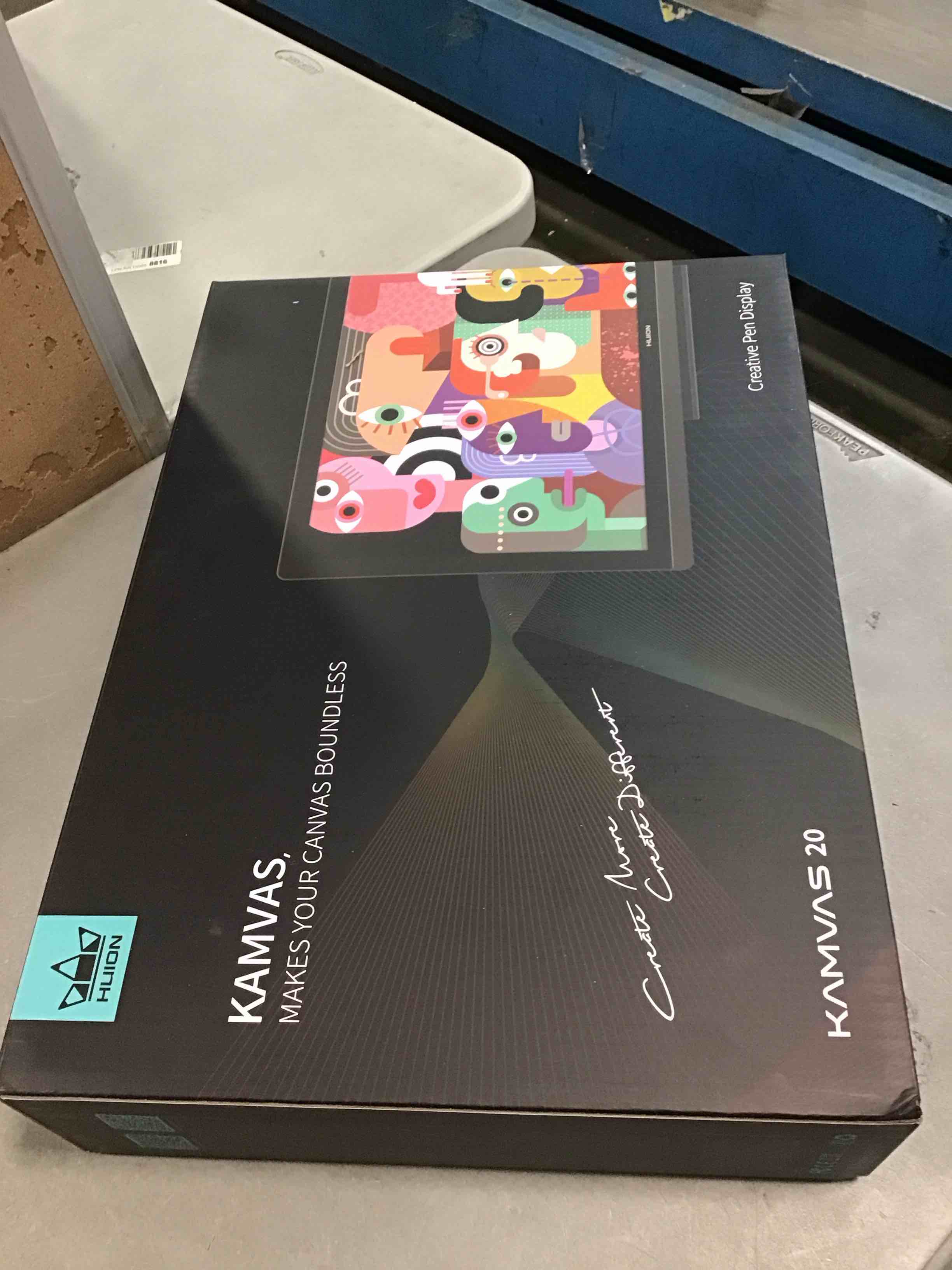 https://s3.amazonaws.com/lotting-images-prod/bidfta/BLU6252384_1714068584508.jpeg