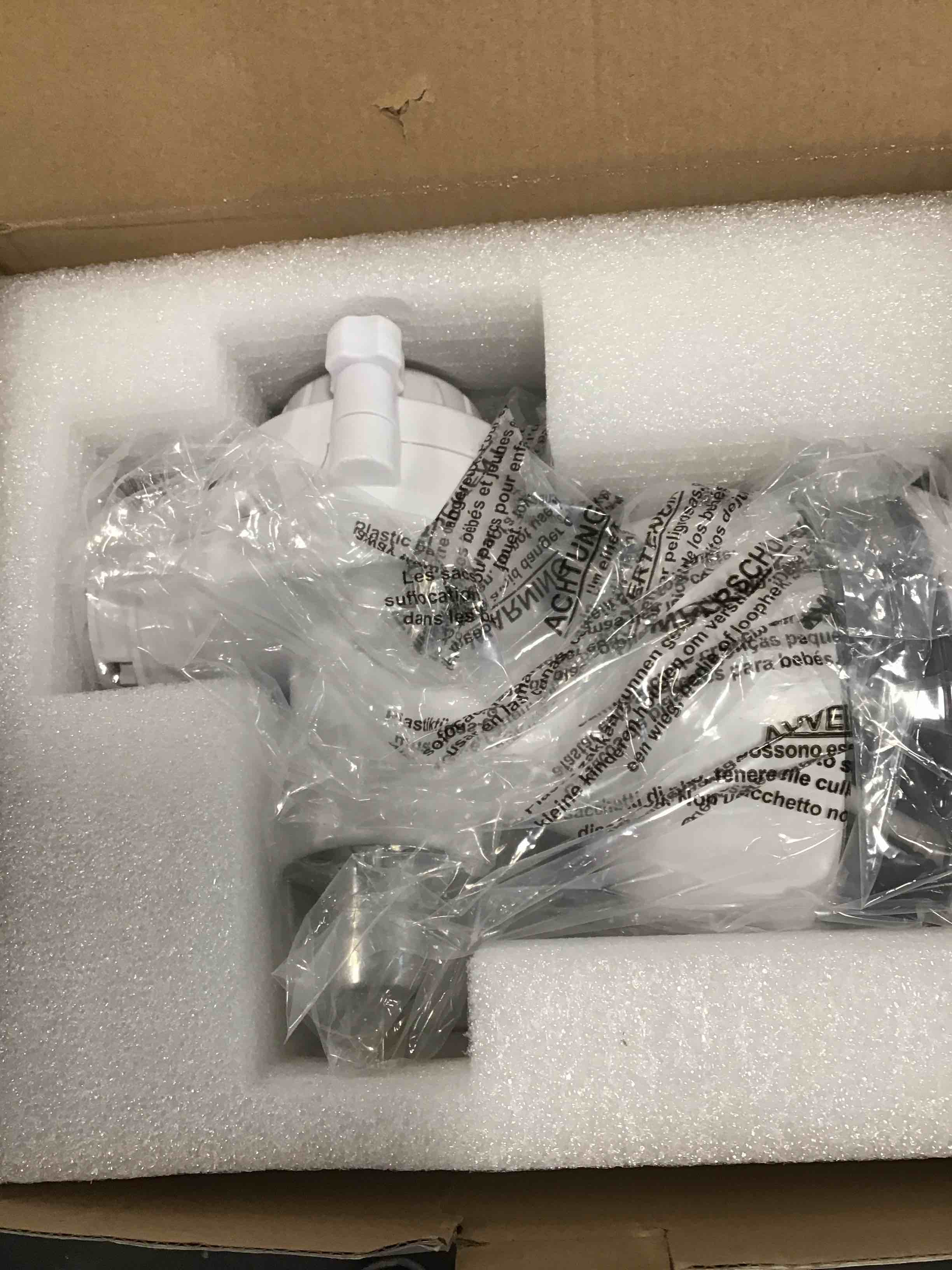 https://s3.amazonaws.com/lotting-images-prod/bidfta/BLU6252579_1713871292318.jpeg