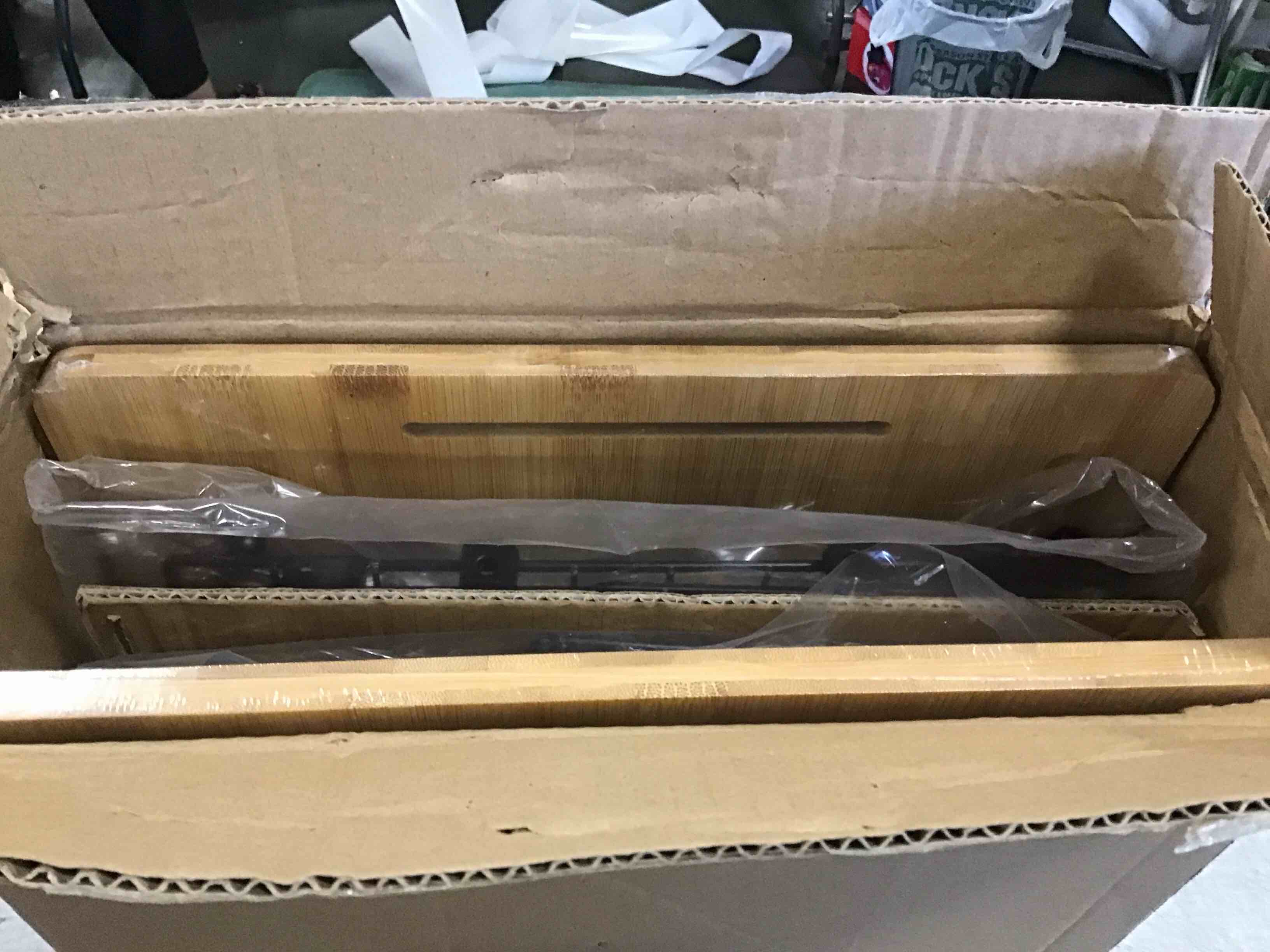https://s3.amazonaws.com/lotting-images-prod/bidfta/BLU6254757_1714135496236.jpeg