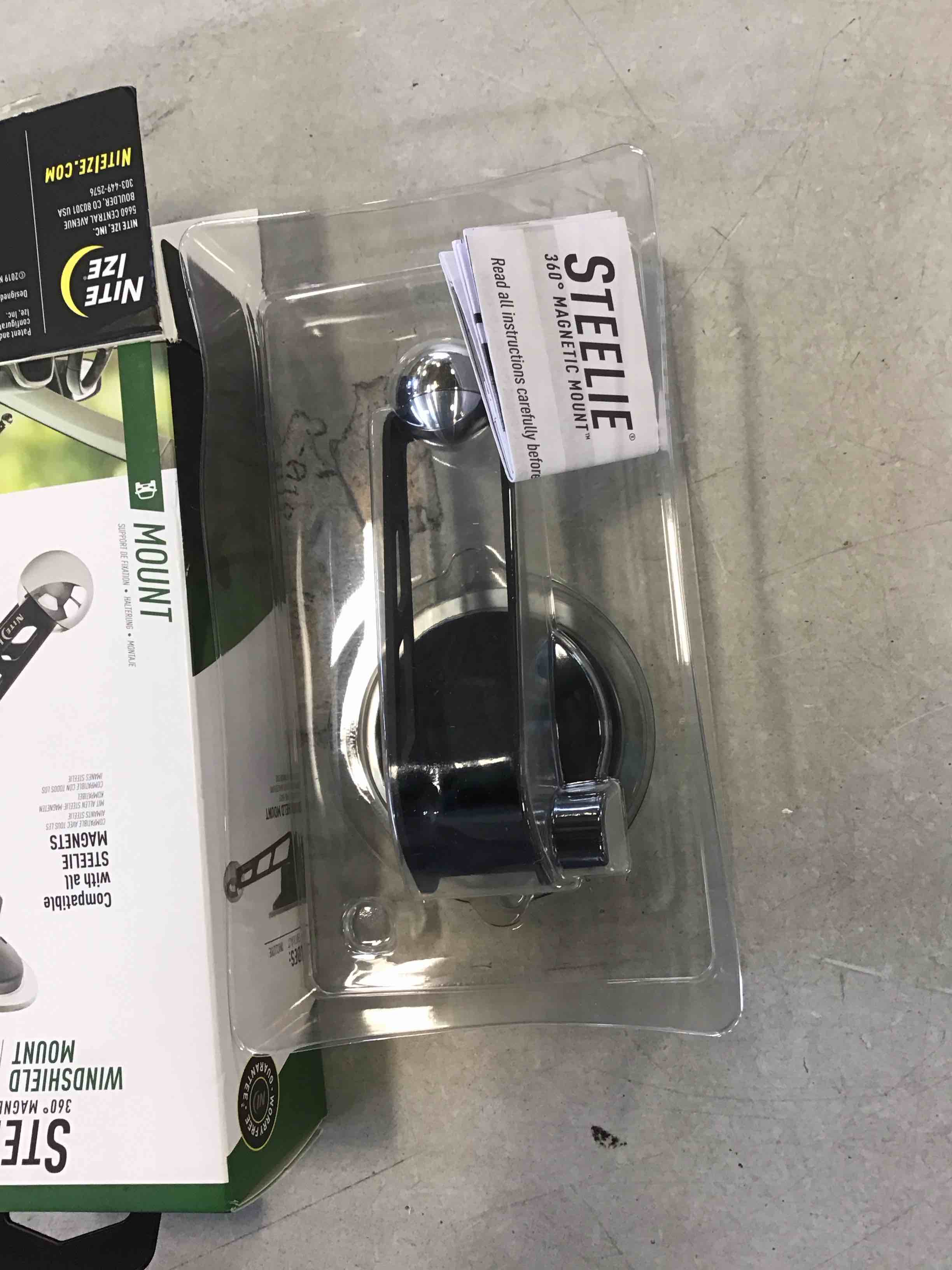 https://s3.amazonaws.com/lotting-images-prod/bidfta/BLU6255402_1714411011434.jpeg