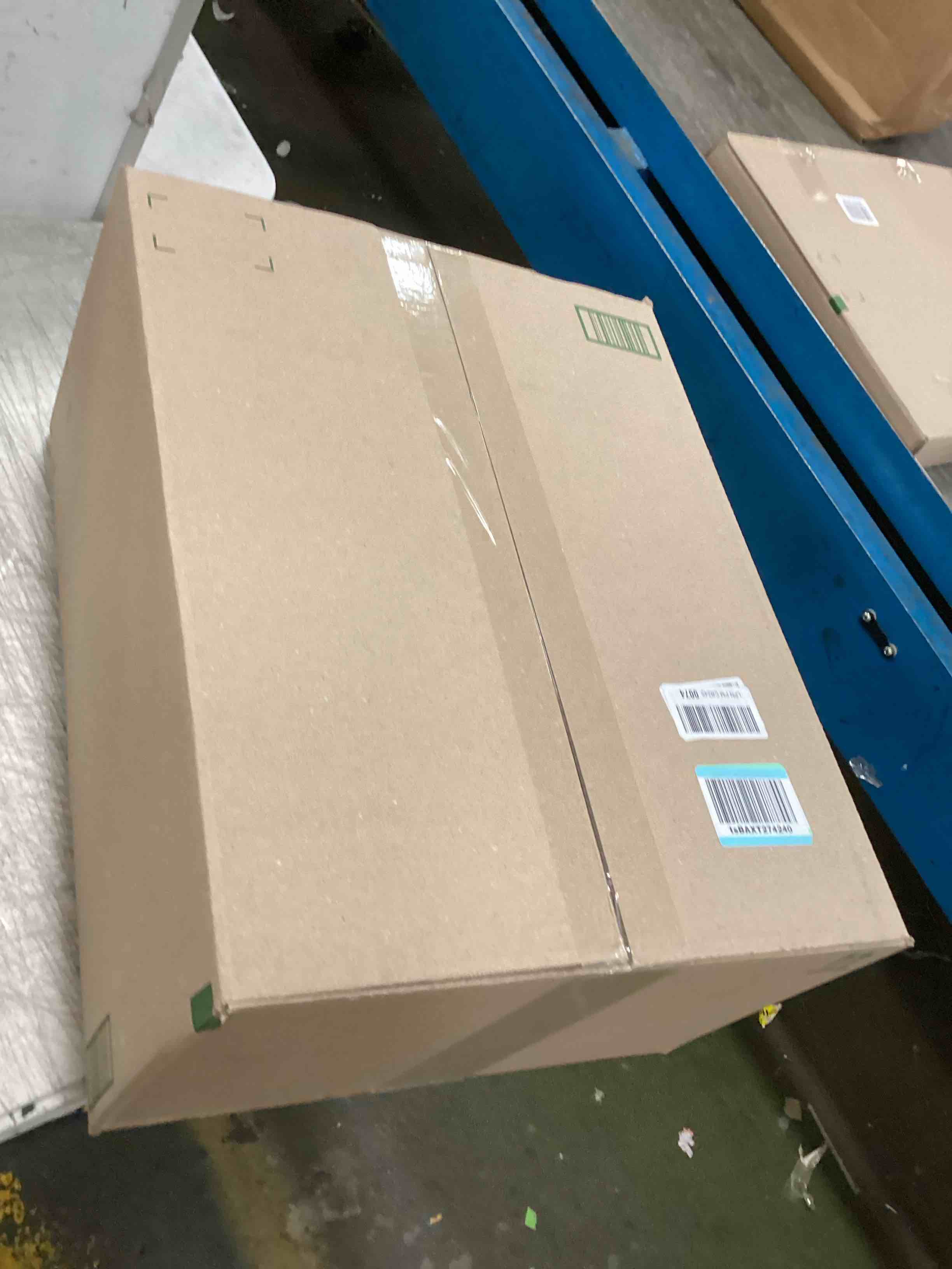 https://s3.amazonaws.com/lotting-images-prod/bidfta/BLU6255785_1713366845477.jpeg