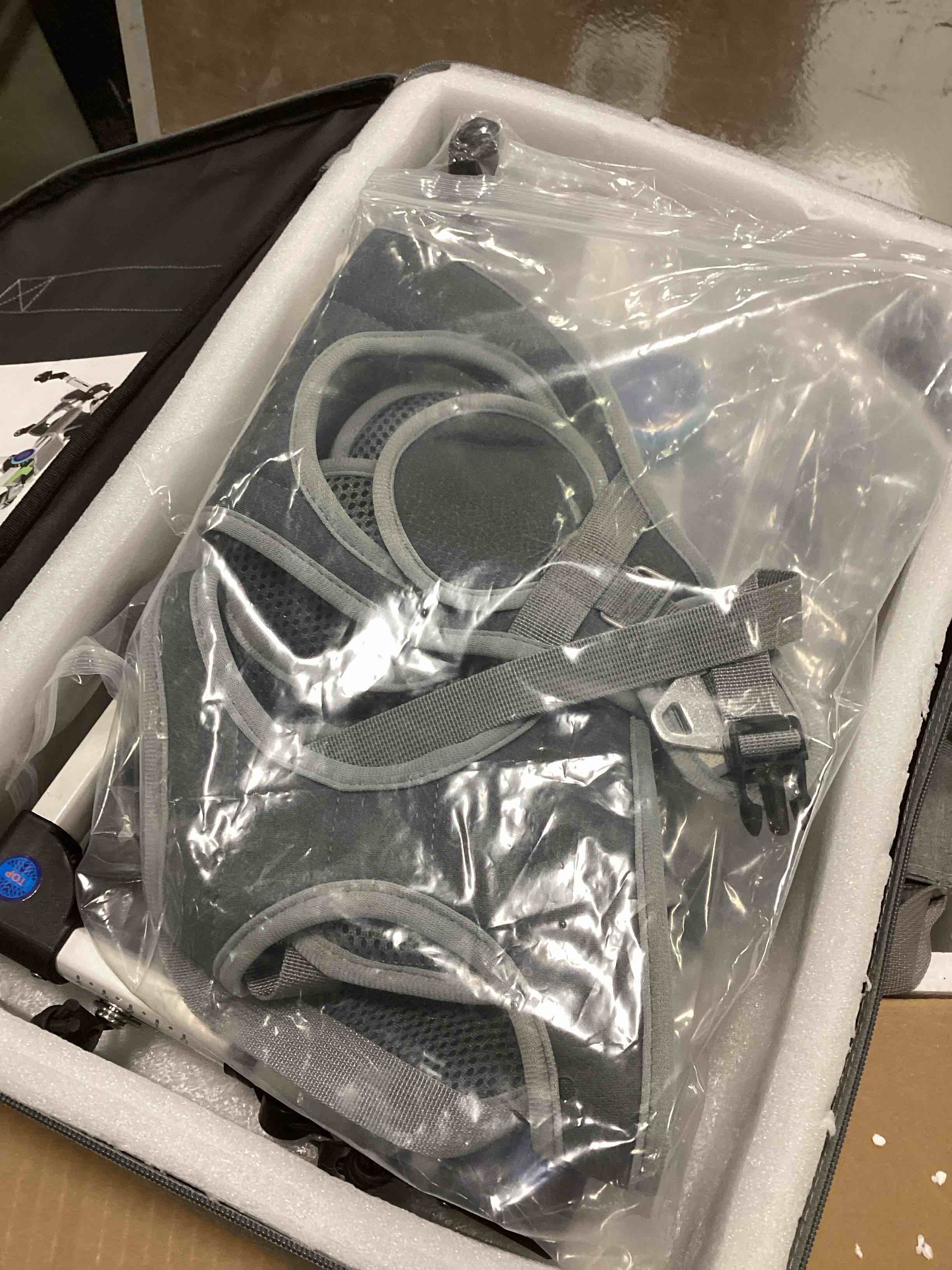 https://s3.amazonaws.com/lotting-images-prod/bidfta/BLU6256148_1713438181346.jpeg