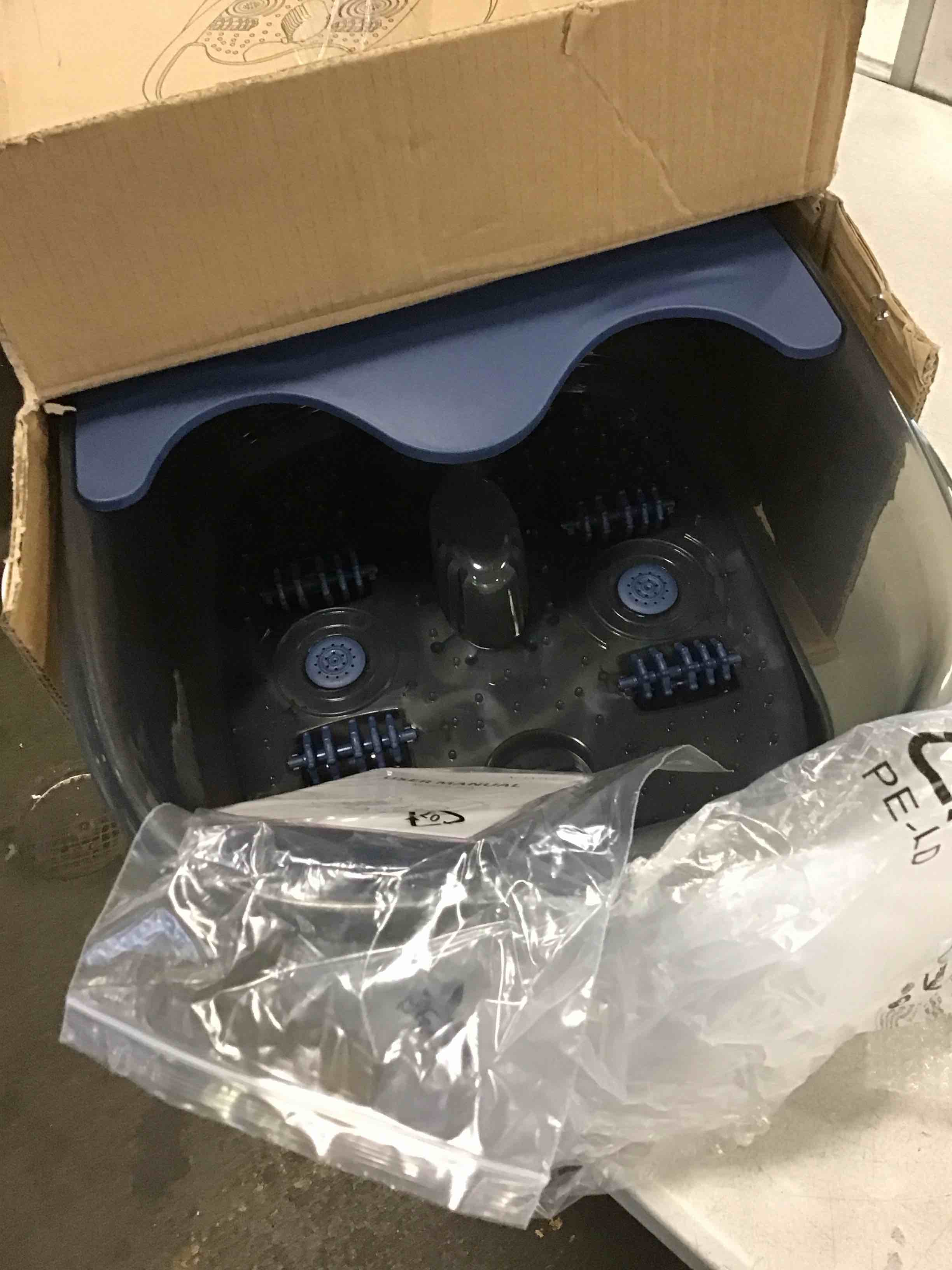 https://s3.amazonaws.com/lotting-images-prod/bidfta/BLU6256272_1713453803881.jpeg