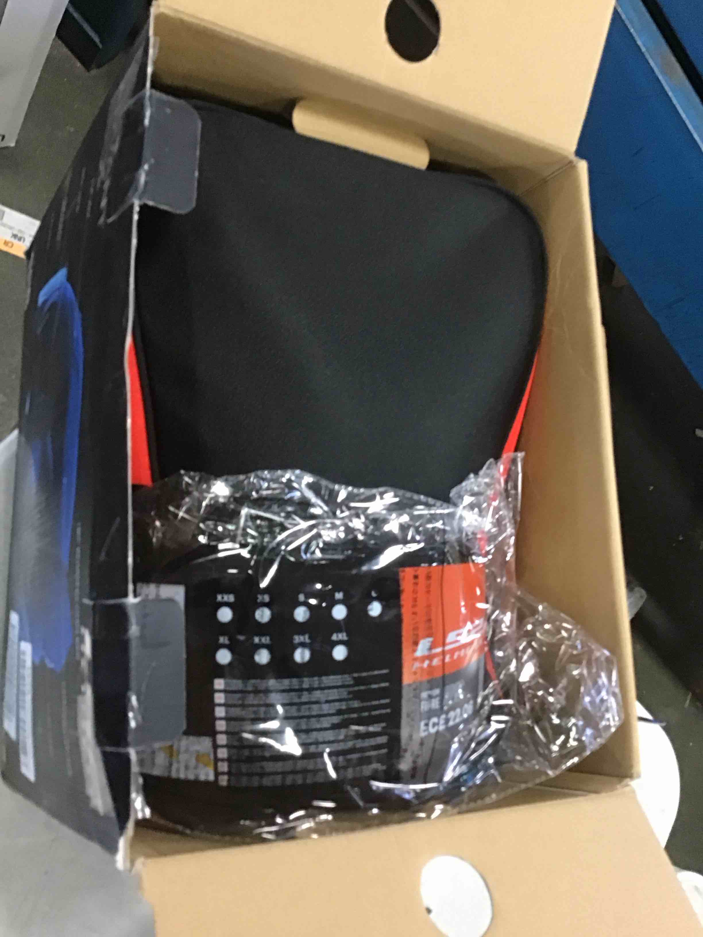 https://s3.amazonaws.com/lotting-images-prod/bidfta/BLU6256317_1713458138053.jpeg