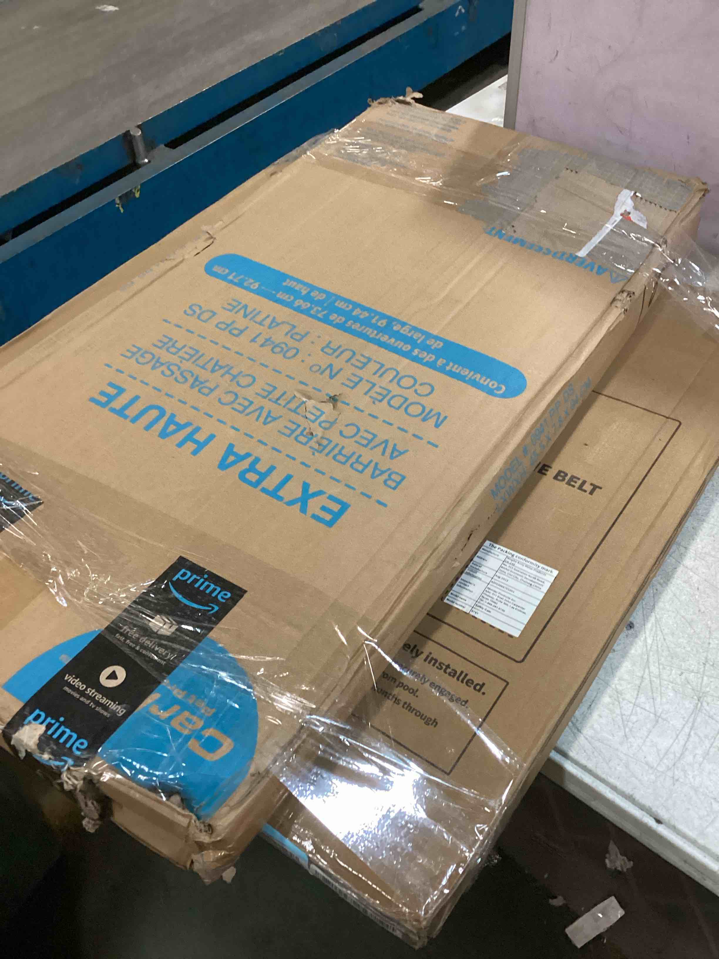 https://s3.amazonaws.com/lotting-images-prod/bidfta/BLU6256477_1713532619682.jpeg