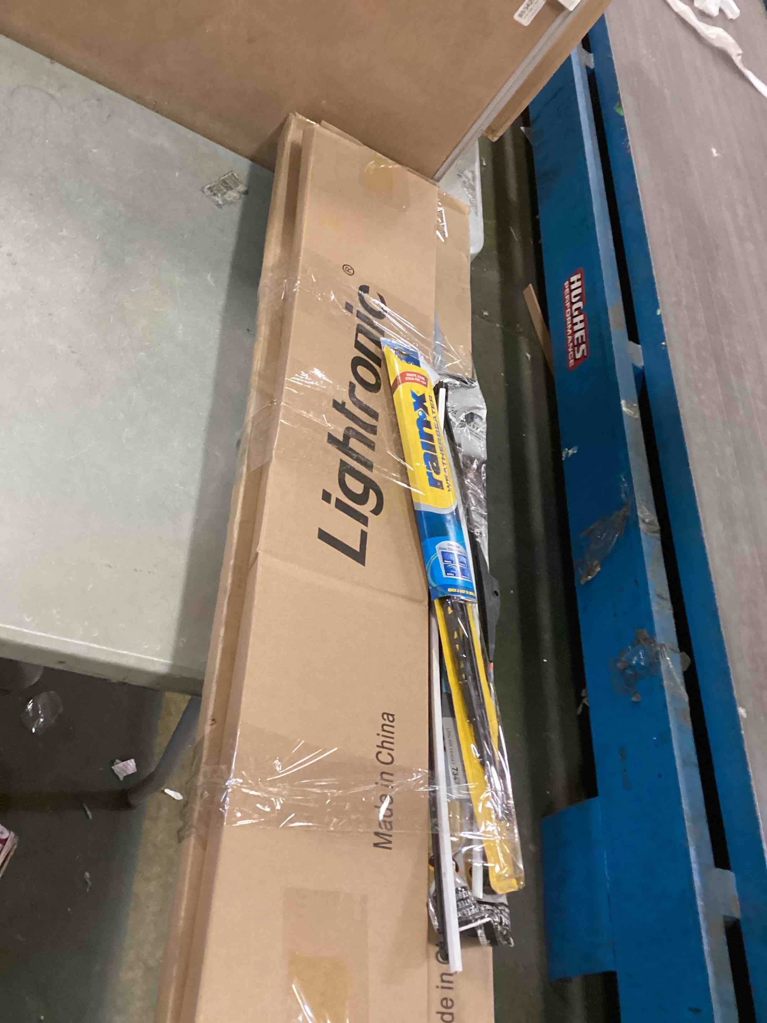 https://s3.amazonaws.com/lotting-images-prod/bidfta/BLU6256844_1713794077911.jpeg