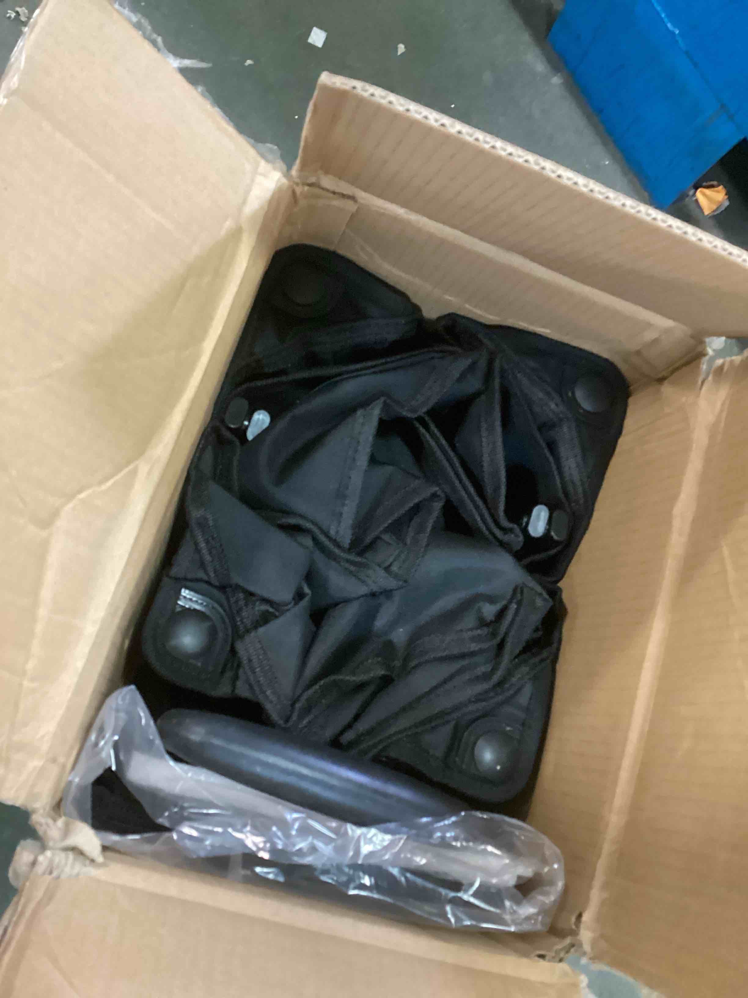 https://s3.amazonaws.com/lotting-images-prod/bidfta/BLU6256929_1713806156921.jpeg