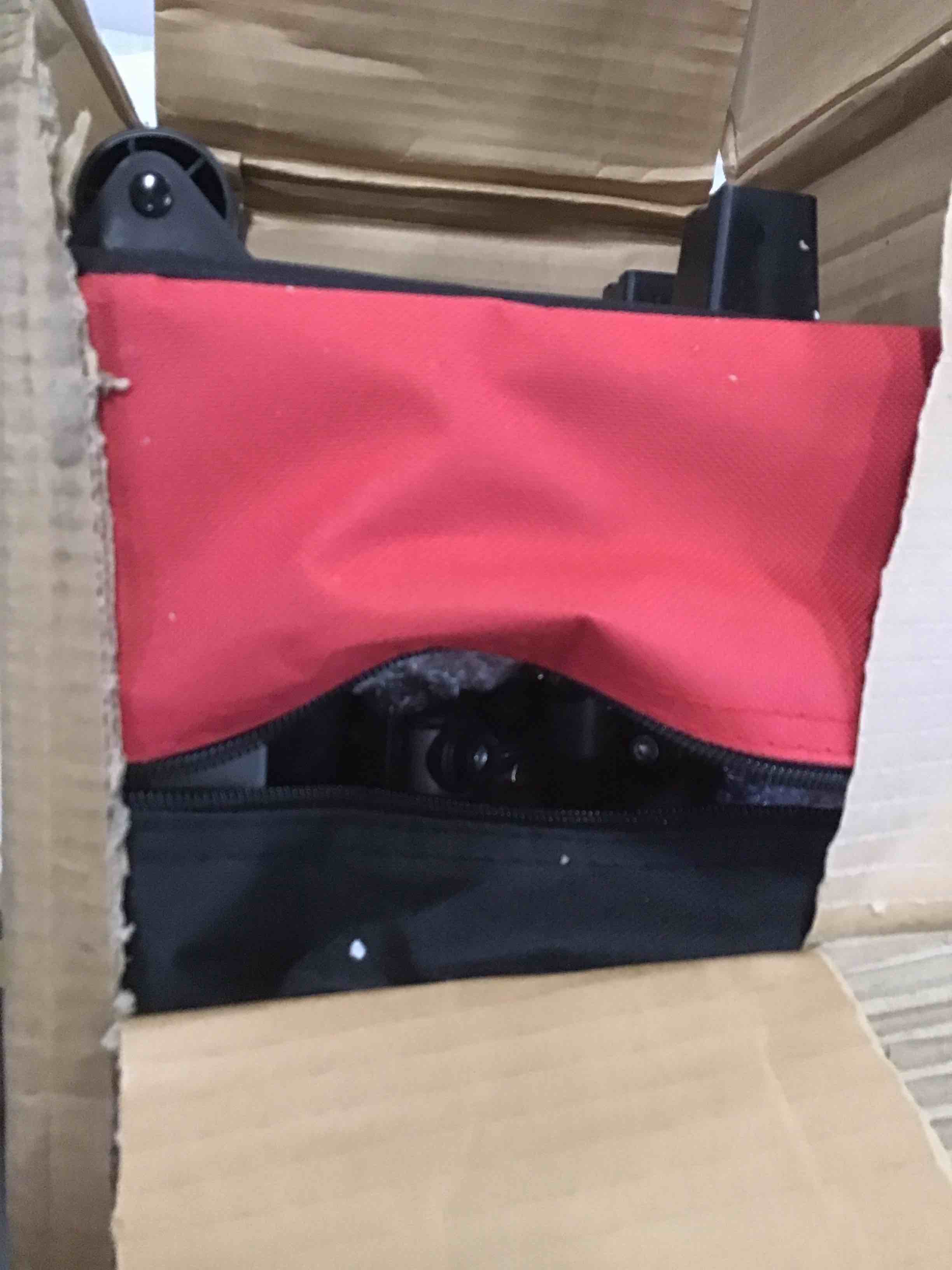 https://s3.amazonaws.com/lotting-images-prod/bidfta/BLU6256954_1713808821221.jpeg