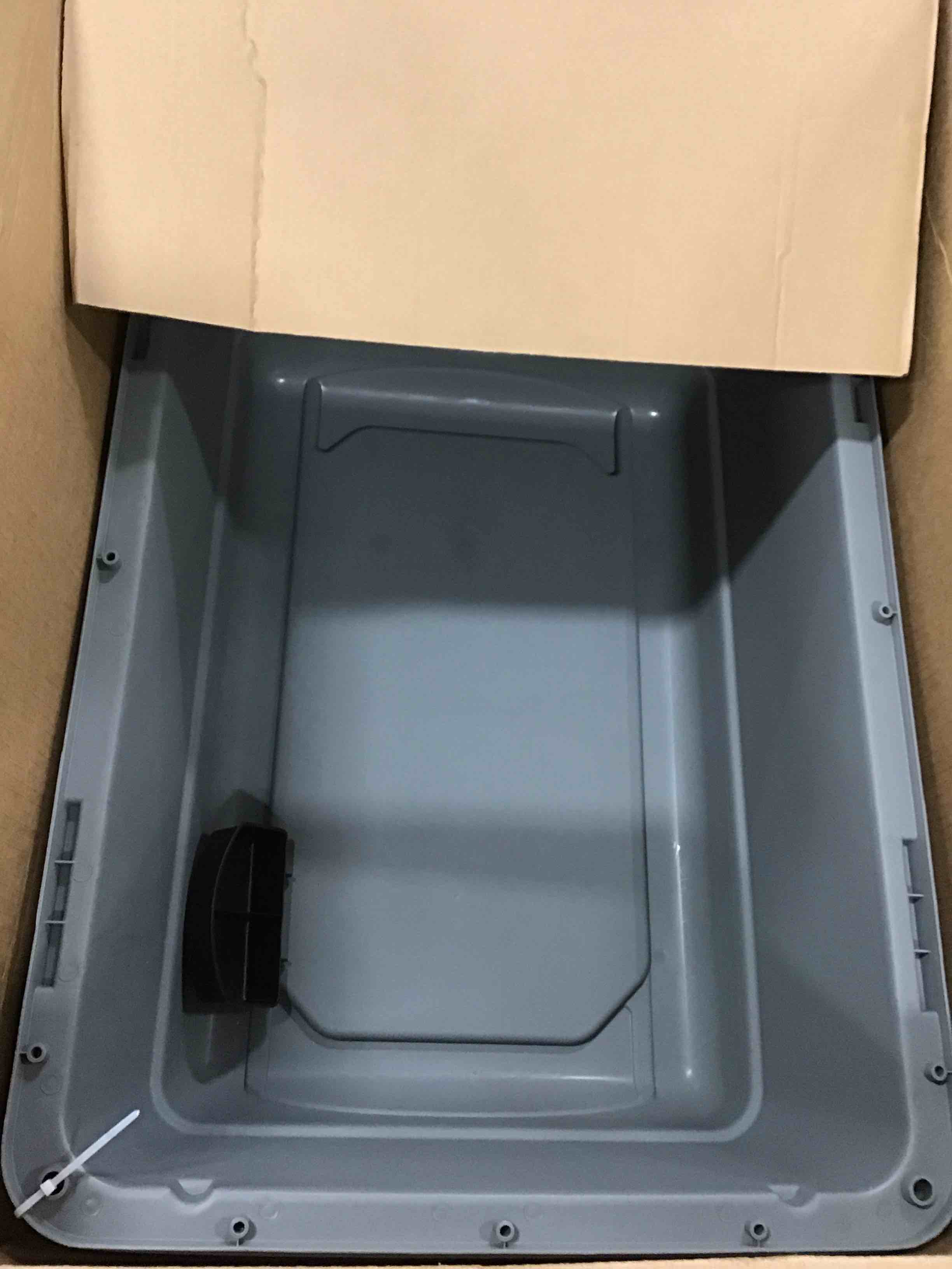 https://s3.amazonaws.com/lotting-images-prod/bidfta/BLU6258470_1713875937847.jpeg