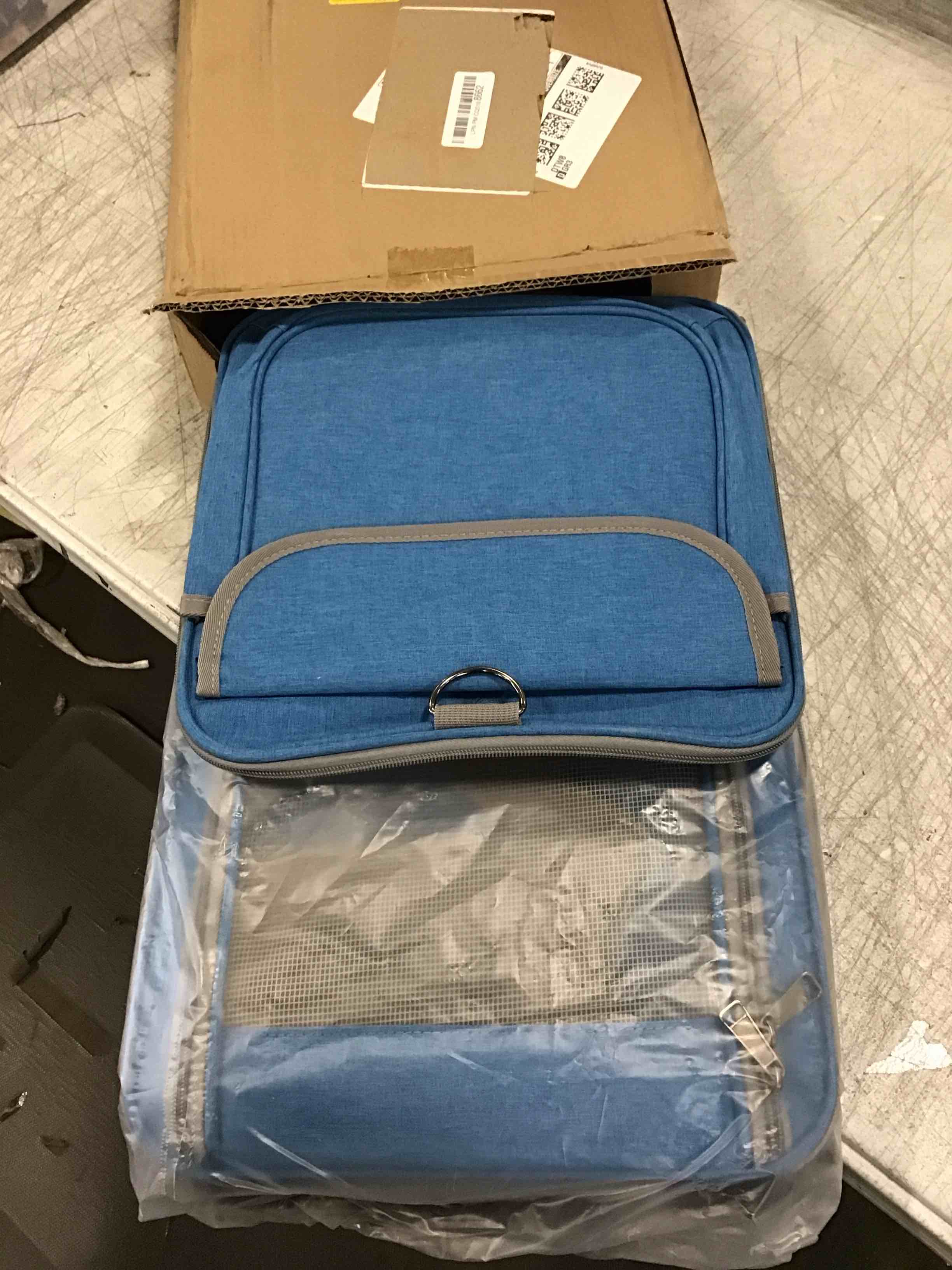https://s3.amazonaws.com/lotting-images-prod/bidfta/BLU6258565_1713893646698.jpeg