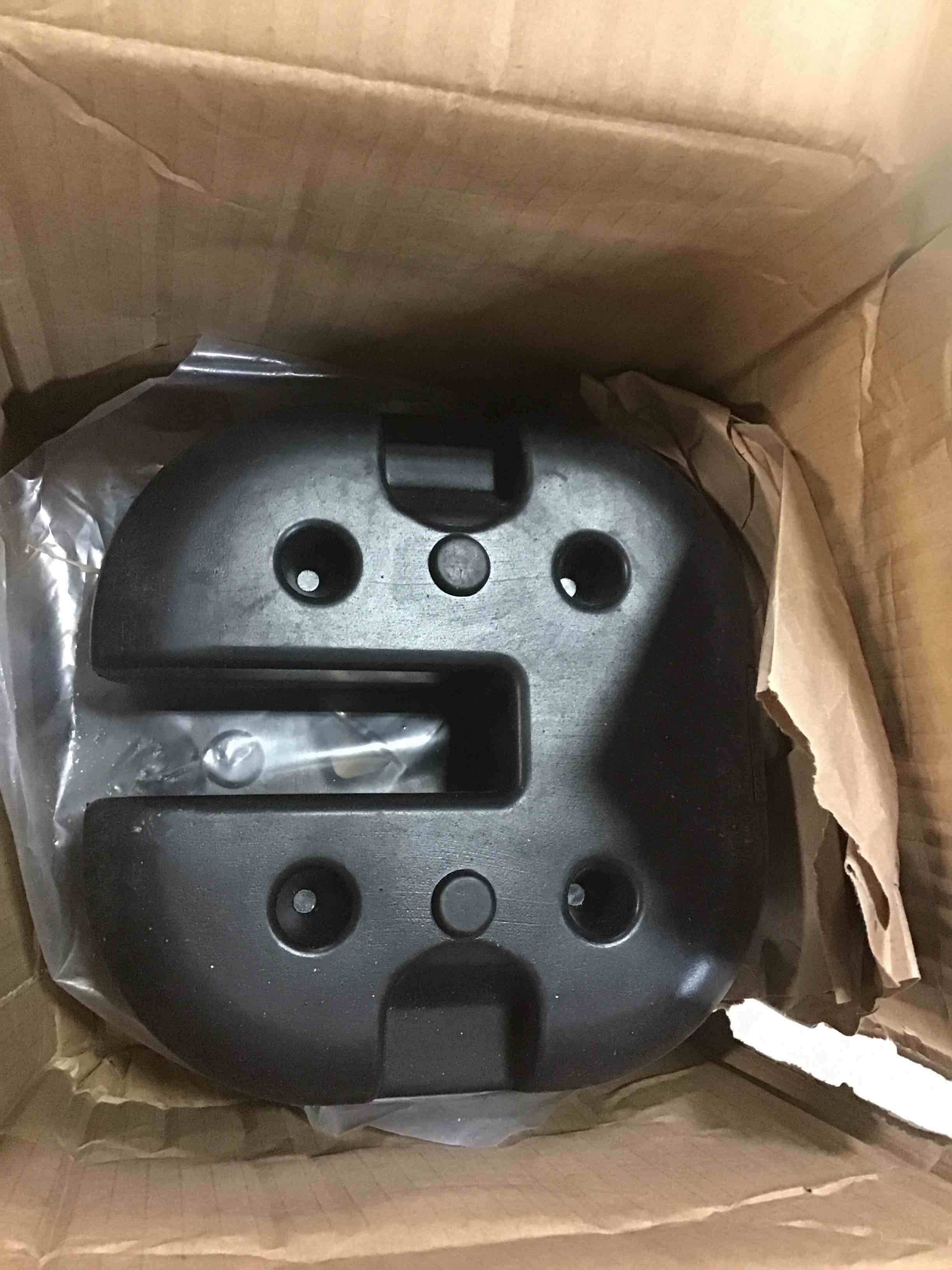 https://s3.amazonaws.com/lotting-images-prod/bidfta/BLU6259793_1714413521561.jpeg