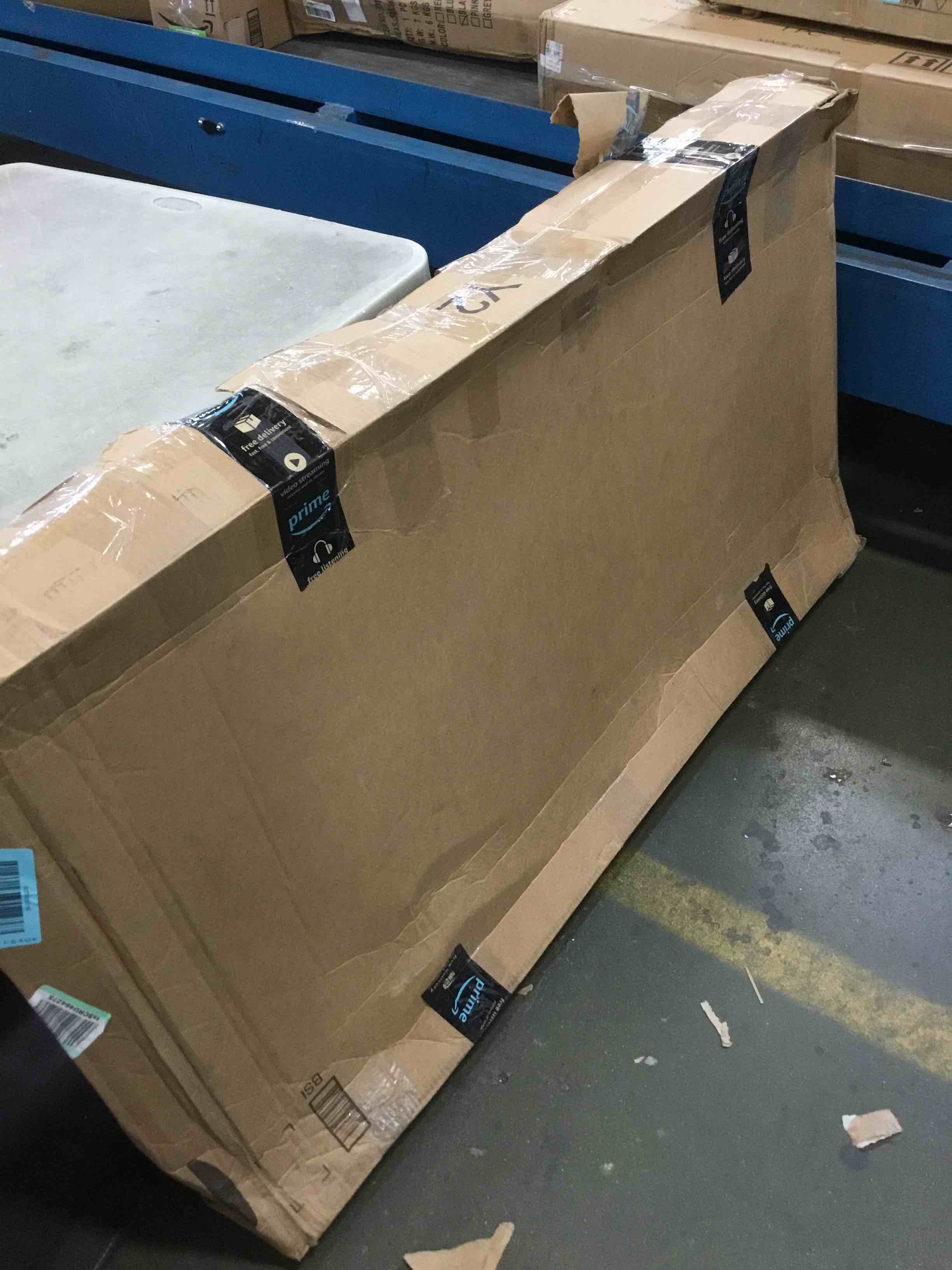 https://s3.amazonaws.com/lotting-images-prod/bidfta/BLU6260238_1715612357675.jpeg