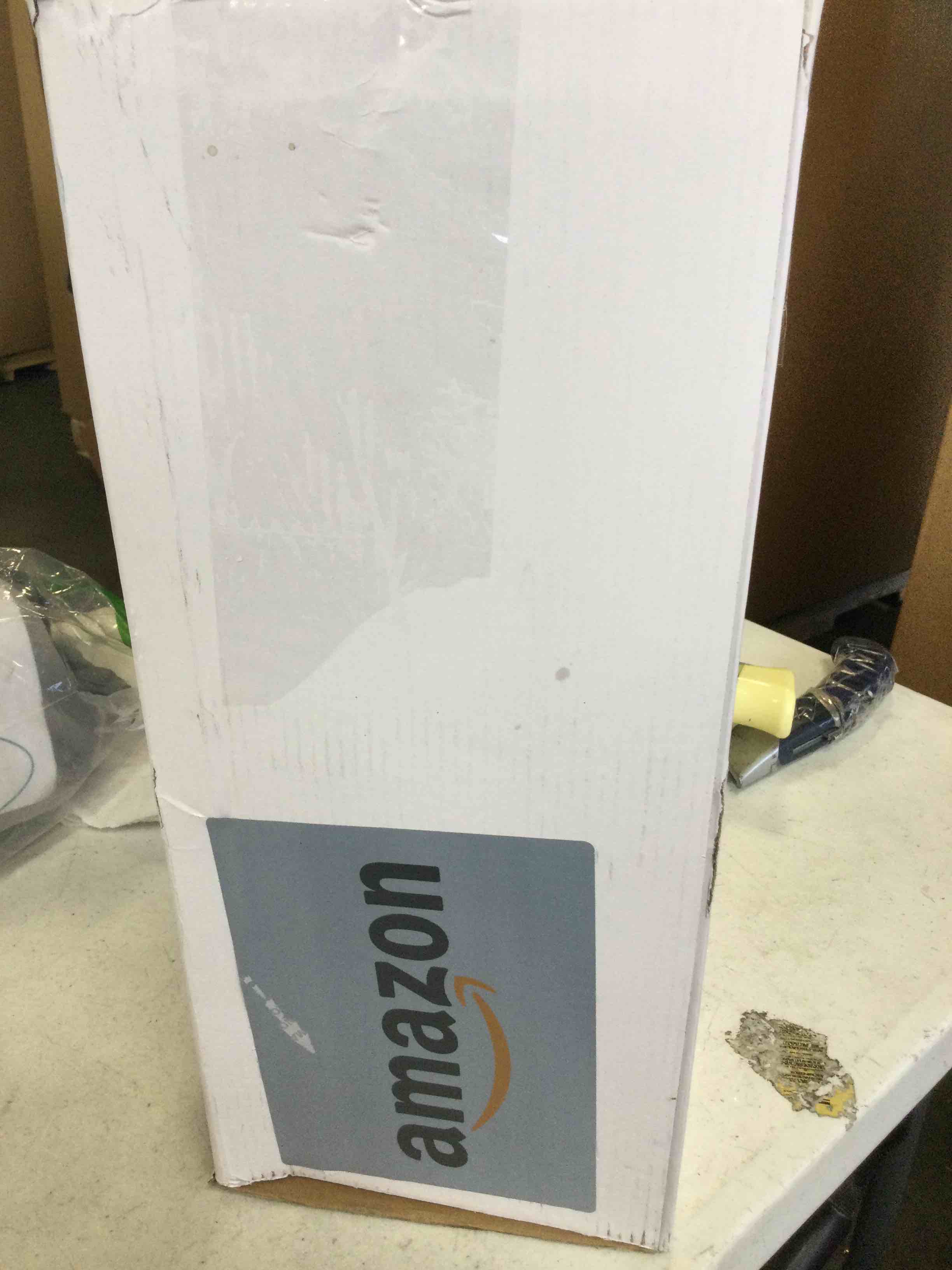 https://s3.amazonaws.com/lotting-images-prod/bidfta/BLU6261733_1715353751929.jpeg