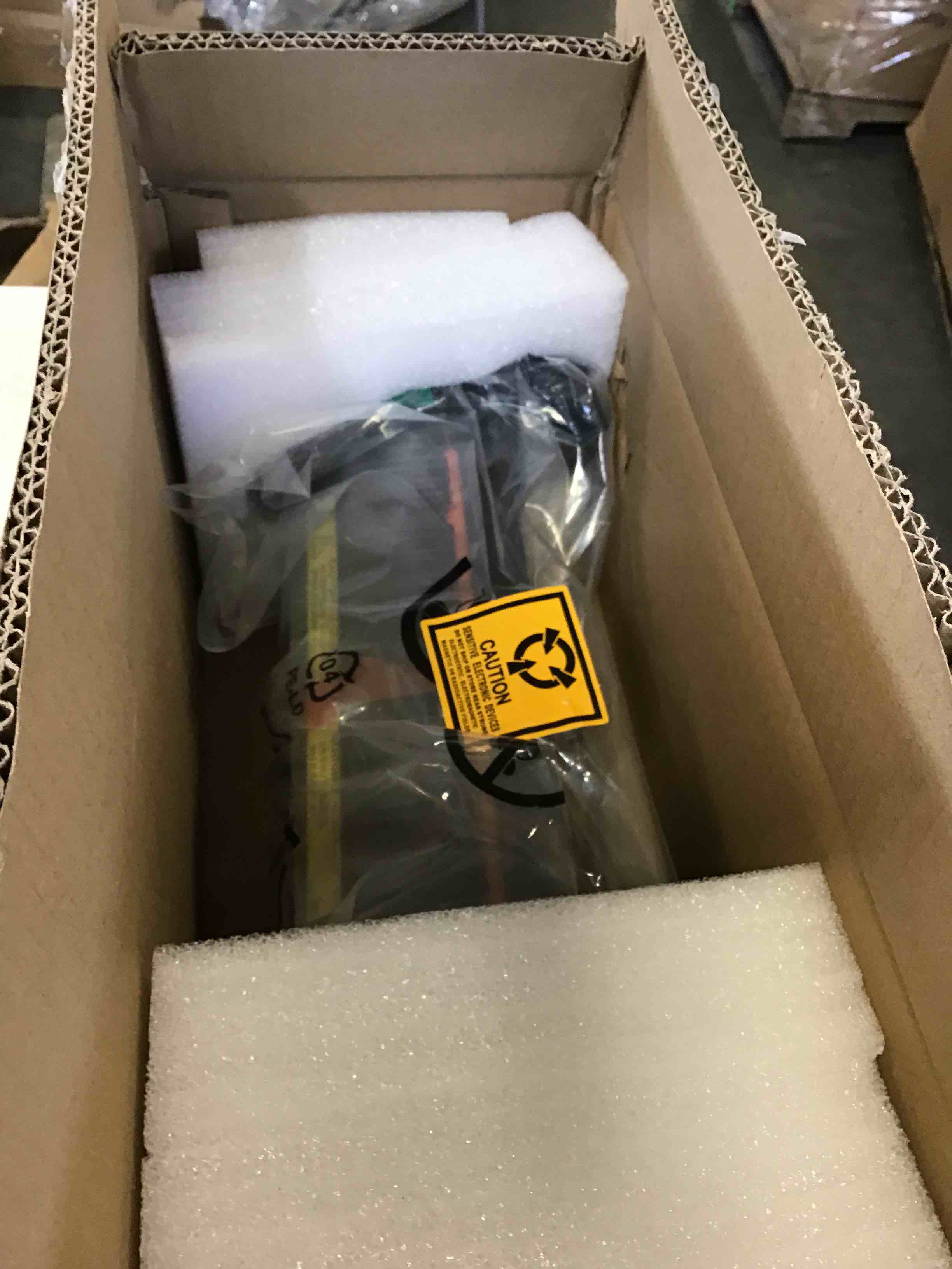 https://s3.amazonaws.com/lotting-images-prod/bidfta/BLU6261972_1715612719331.jpeg