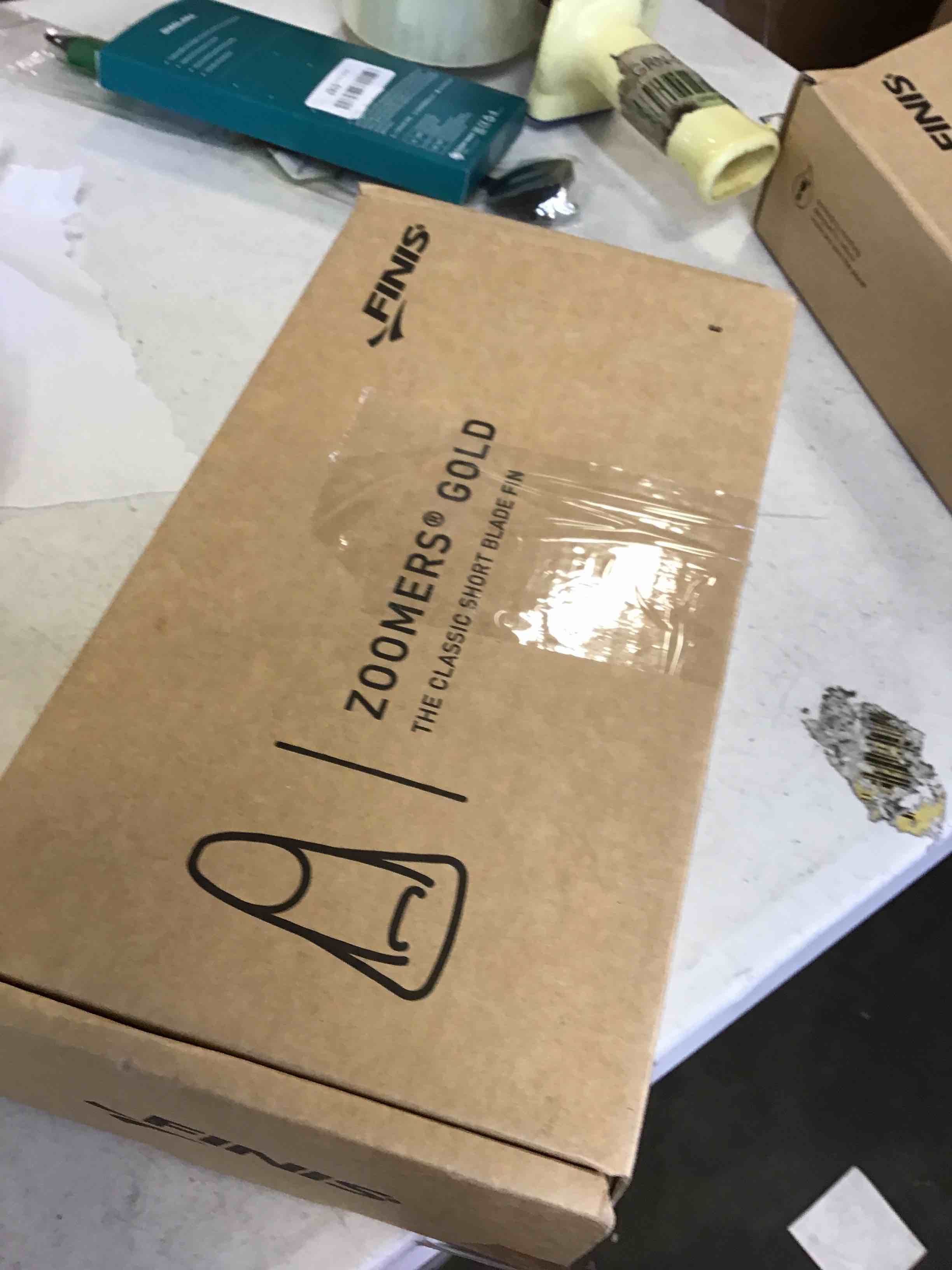 https://s3.amazonaws.com/lotting-images-prod/bidfta/BLU6262001_1715618354268.jpeg
