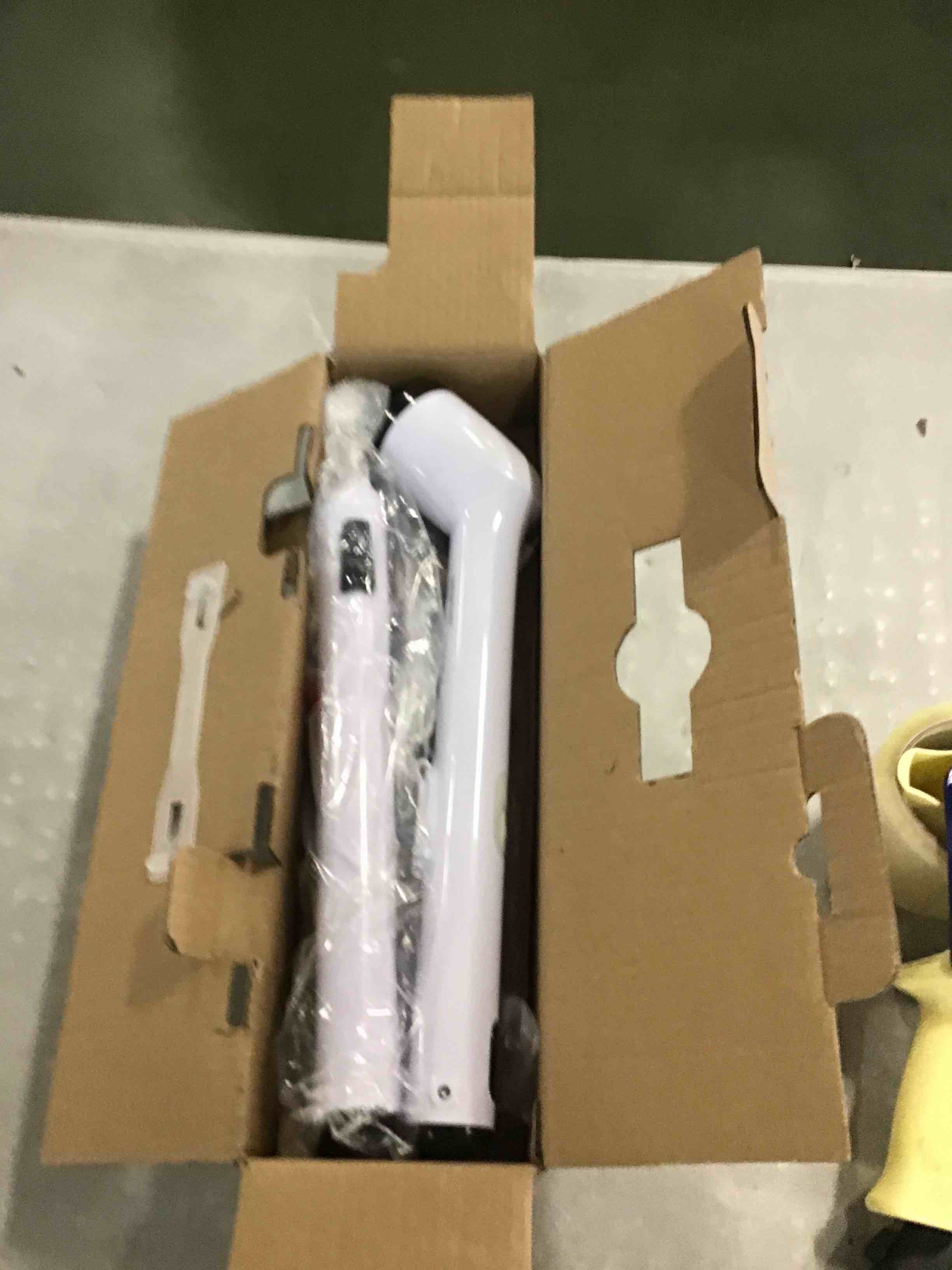 https://s3.amazonaws.com/lotting-images-prod/bidfta/BLU6263002_1715282665579.jpeg