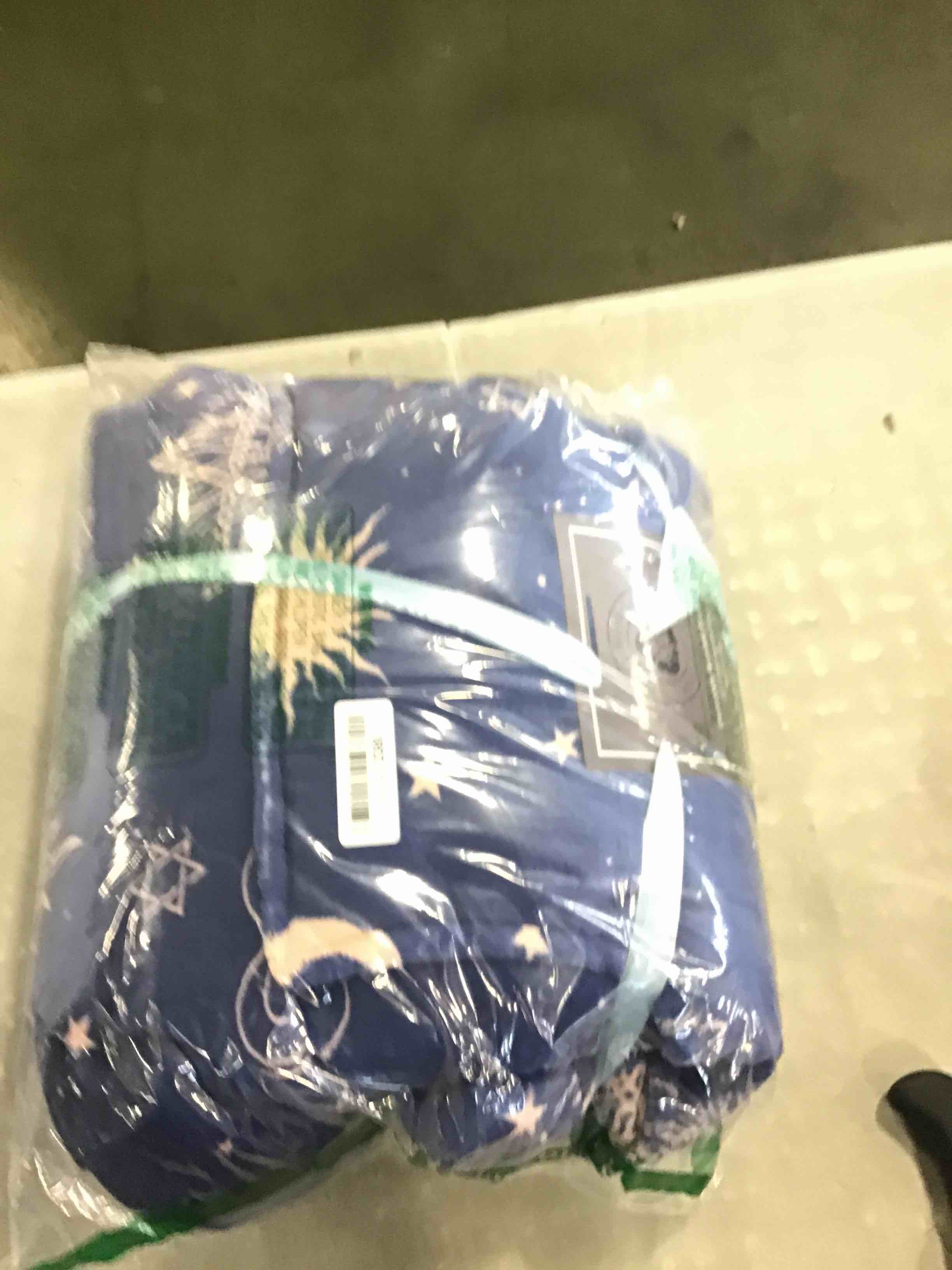https://s3.amazonaws.com/lotting-images-prod/bidfta/BLU6263046_1715285063218.jpeg