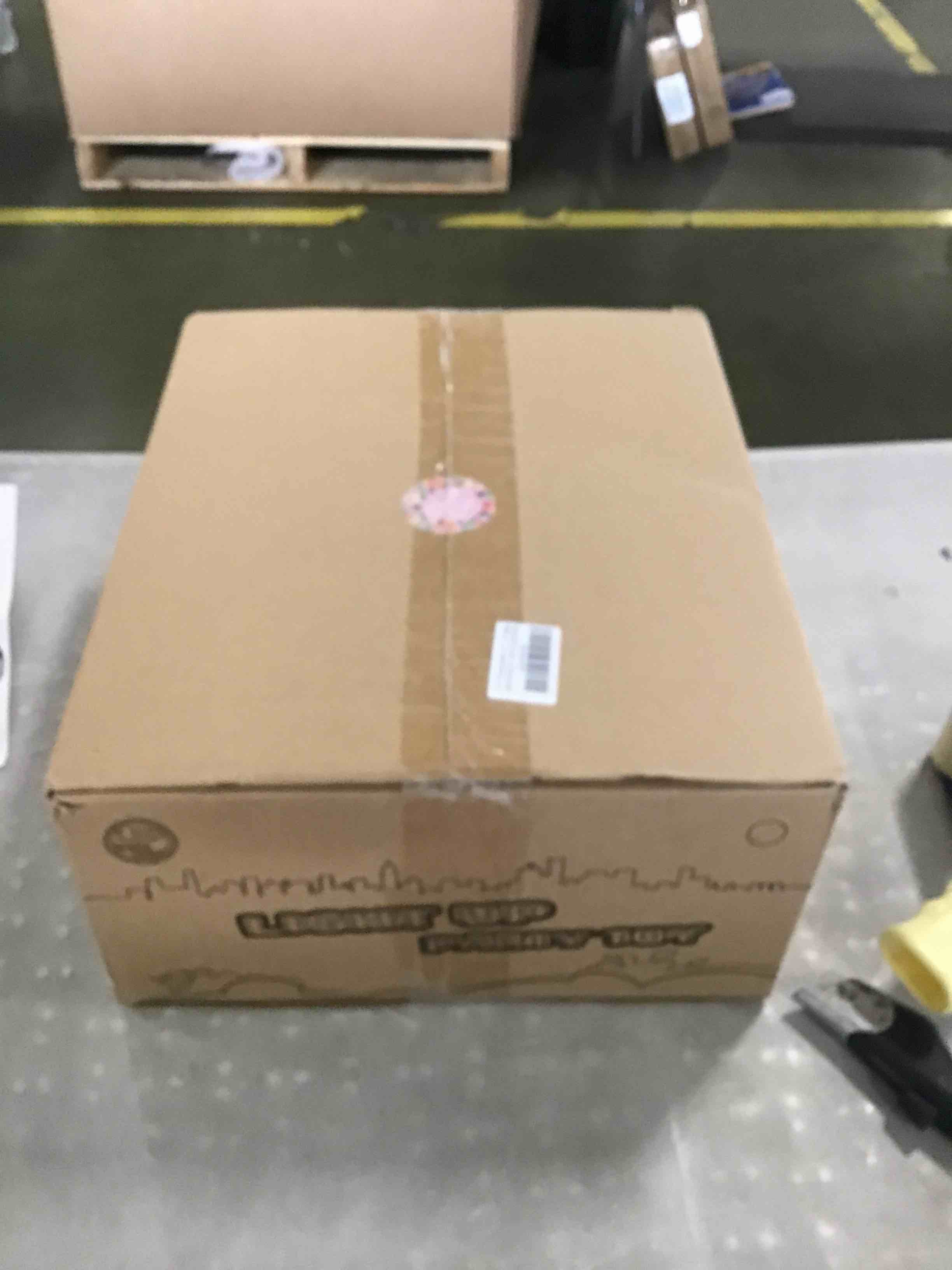 https://s3.amazonaws.com/lotting-images-prod/bidfta/BLU6263352_1715603242818.jpeg