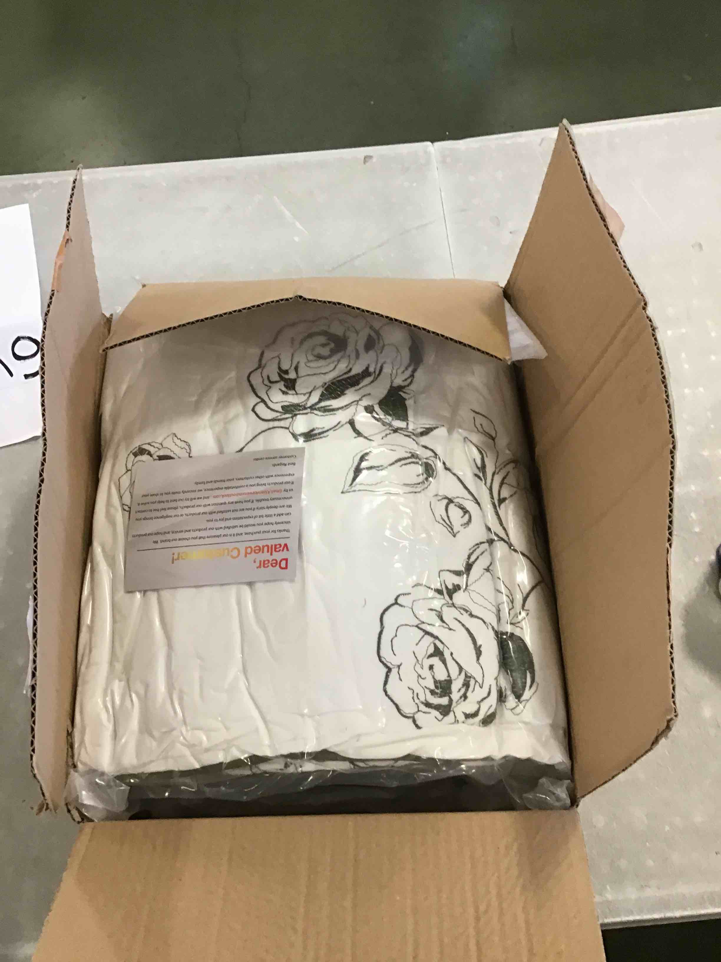 https://s3.amazonaws.com/lotting-images-prod/bidfta/BLU6263379_1715605596563.jpeg