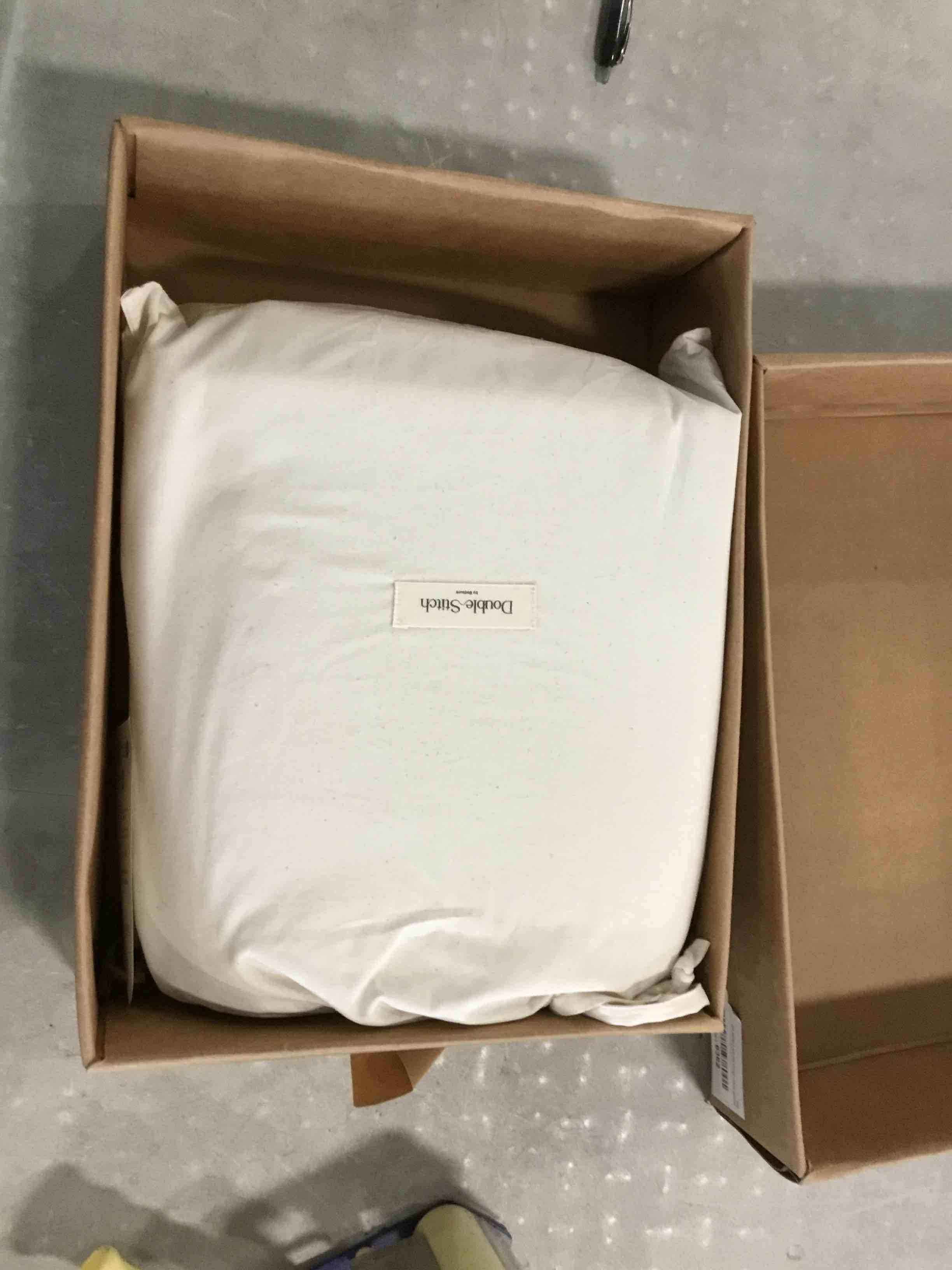 https://s3.amazonaws.com/lotting-images-prod/bidfta/BLU6263666_1715697130591.jpeg