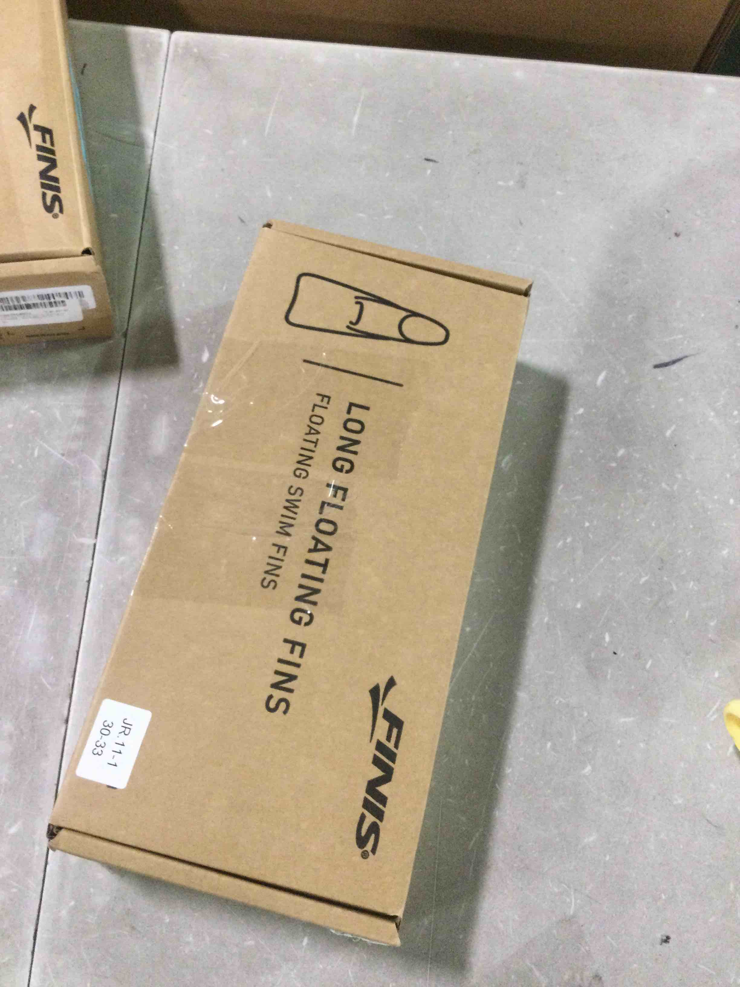 https://s3.amazonaws.com/lotting-images-prod/bidfta/BLU6264723_1715262493406.jpeg