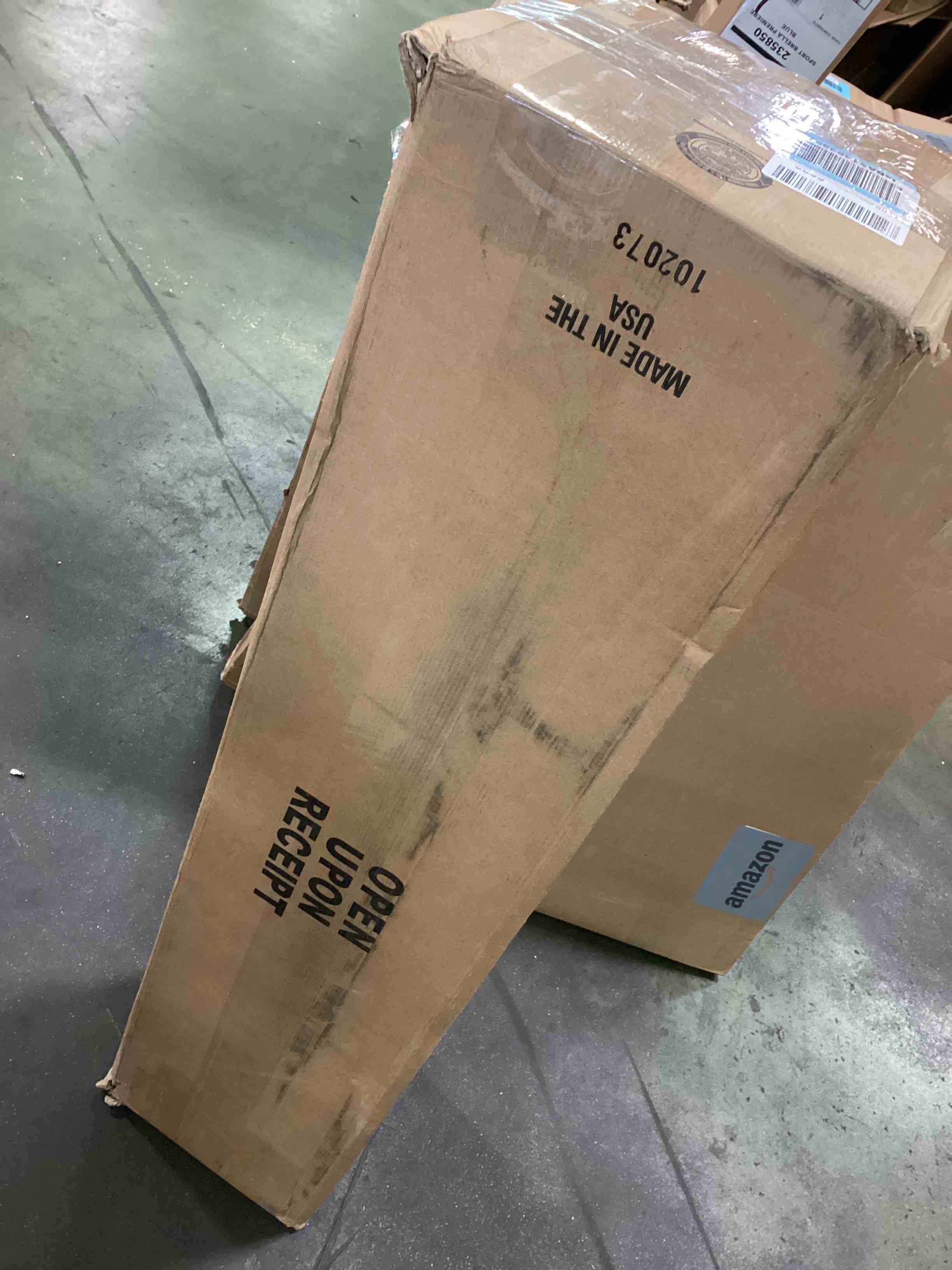 https://s3.amazonaws.com/lotting-images-prod/bidfta/BLU6264850_1715280587170.jpeg