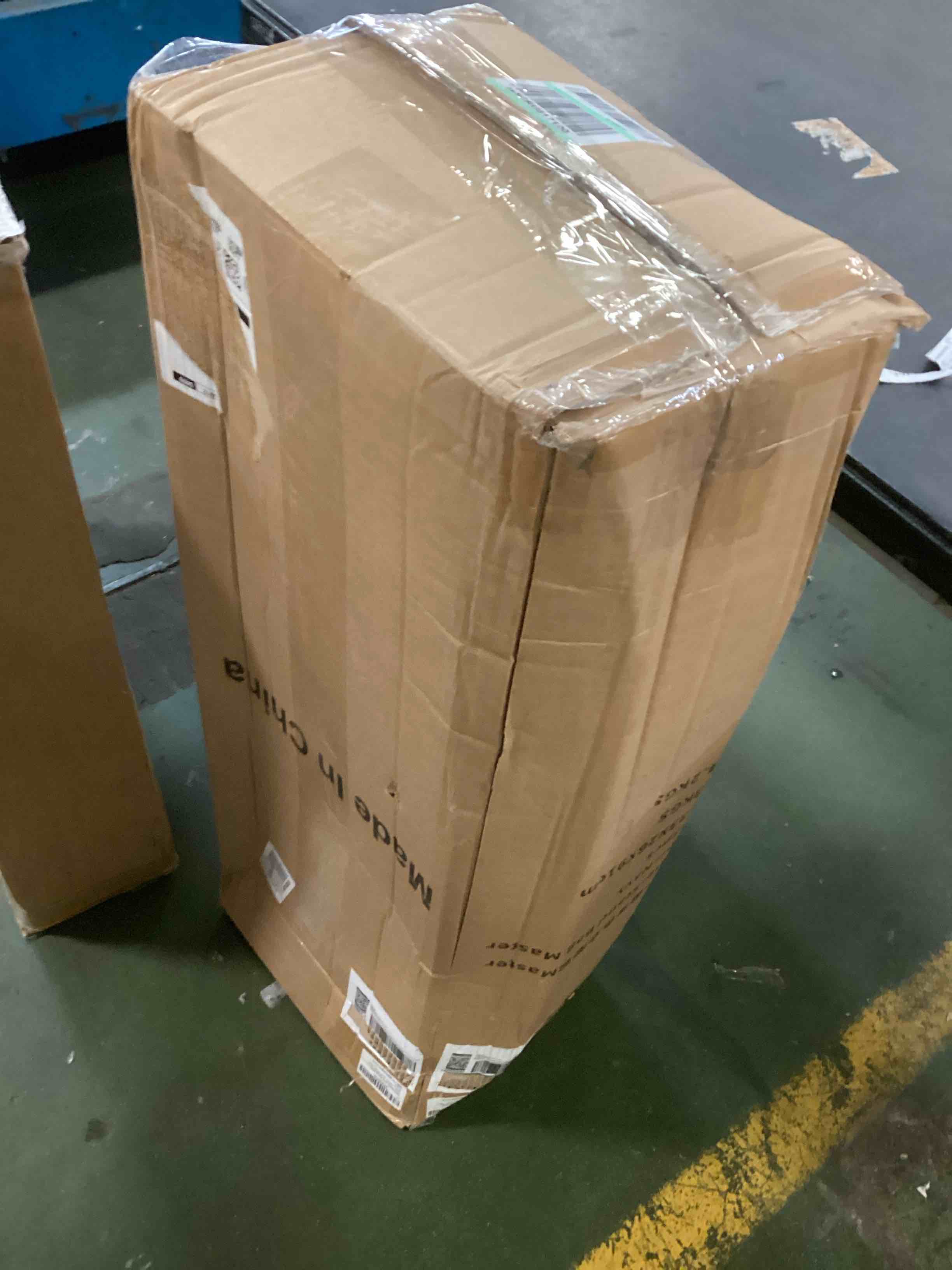 https://s3.amazonaws.com/lotting-images-prod/bidfta/BLU6266192_1715260644772.jpeg