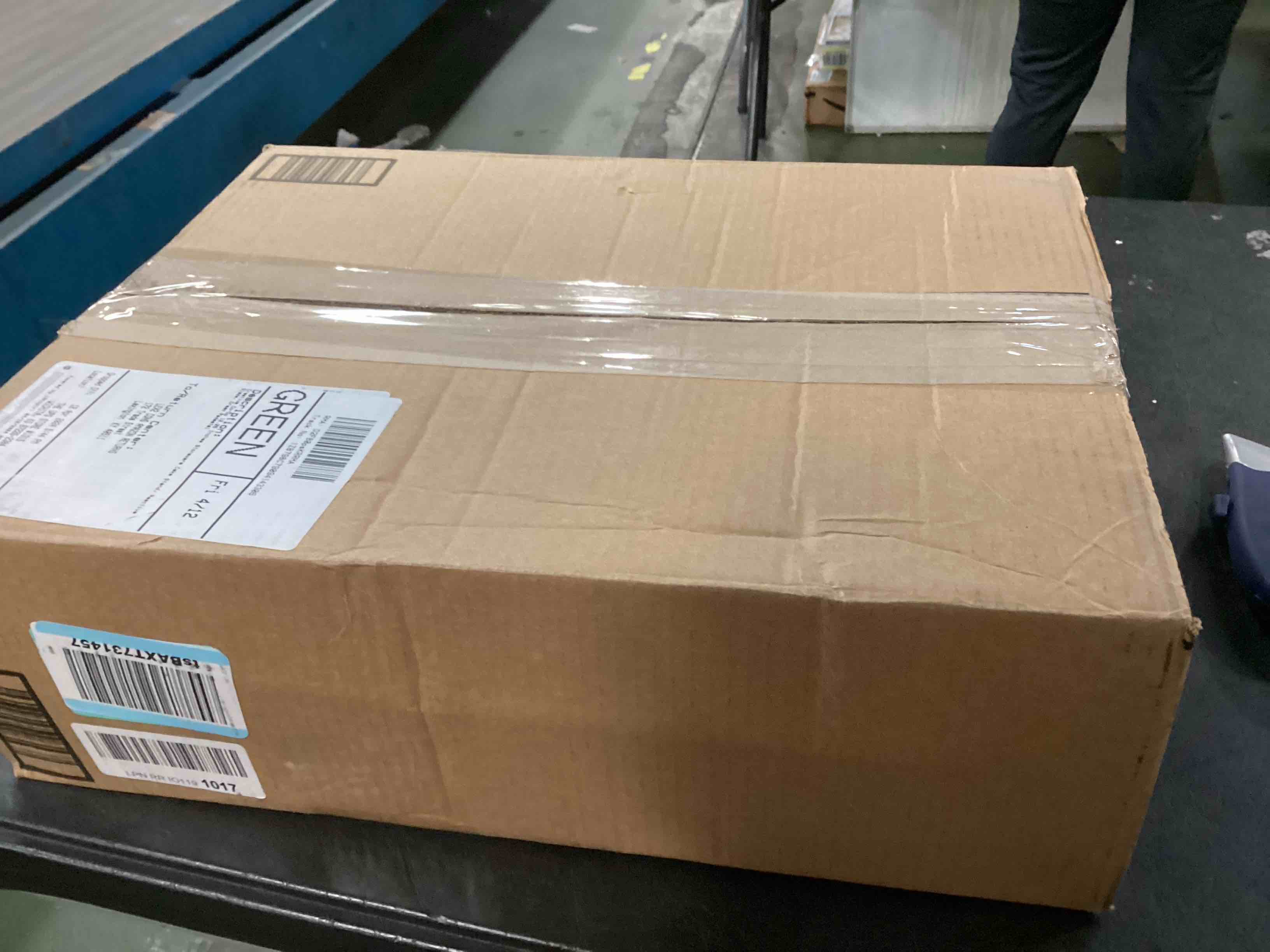 https://s3.amazonaws.com/lotting-images-prod/bidfta/BLU6266253_1715268820481.jpeg