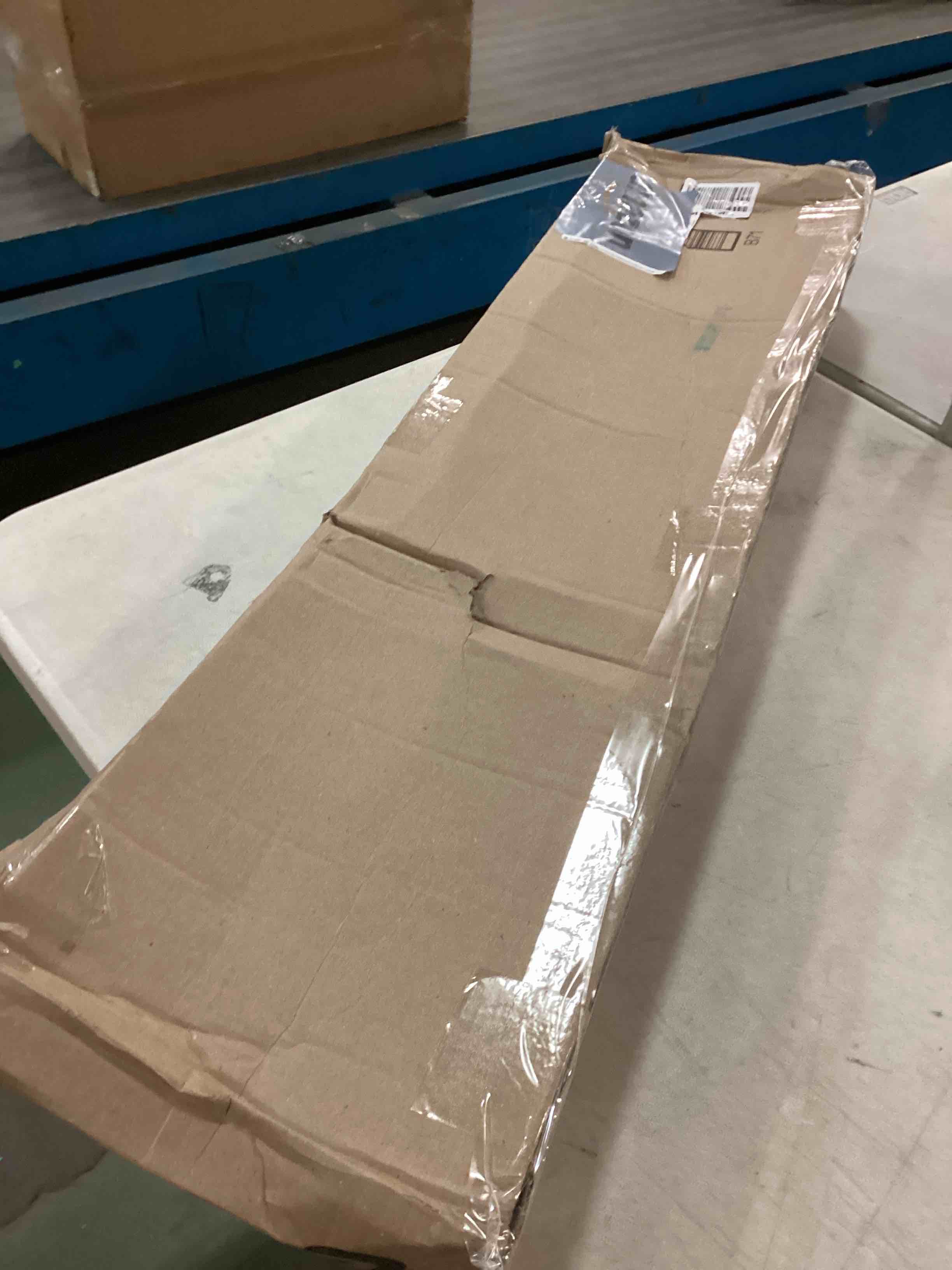 https://s3.amazonaws.com/lotting-images-prod/bidfta/BLU6266358_1715339625394.jpeg