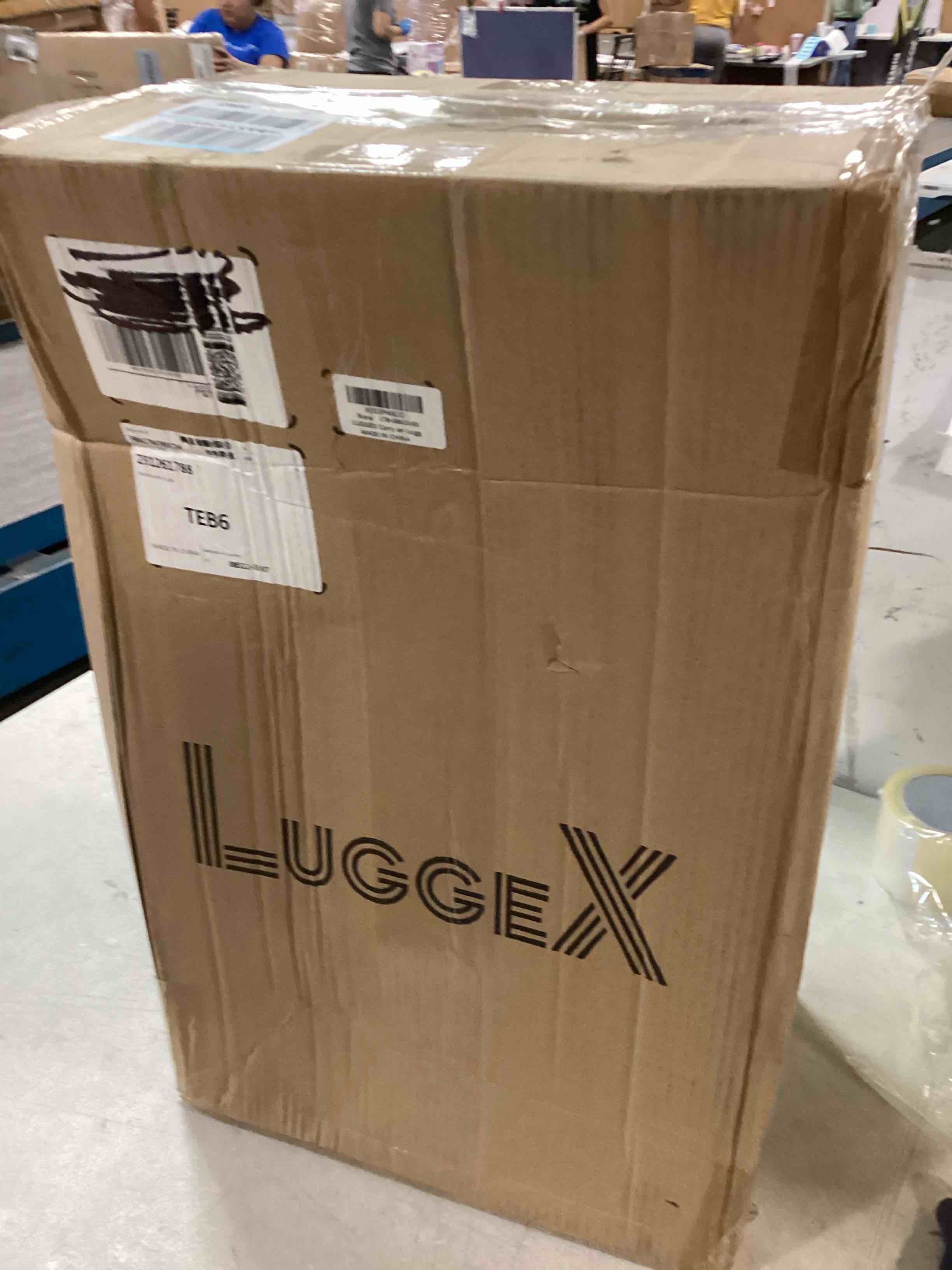 https://s3.amazonaws.com/lotting-images-prod/bidfta/BLU6266376_1715341414412.jpeg