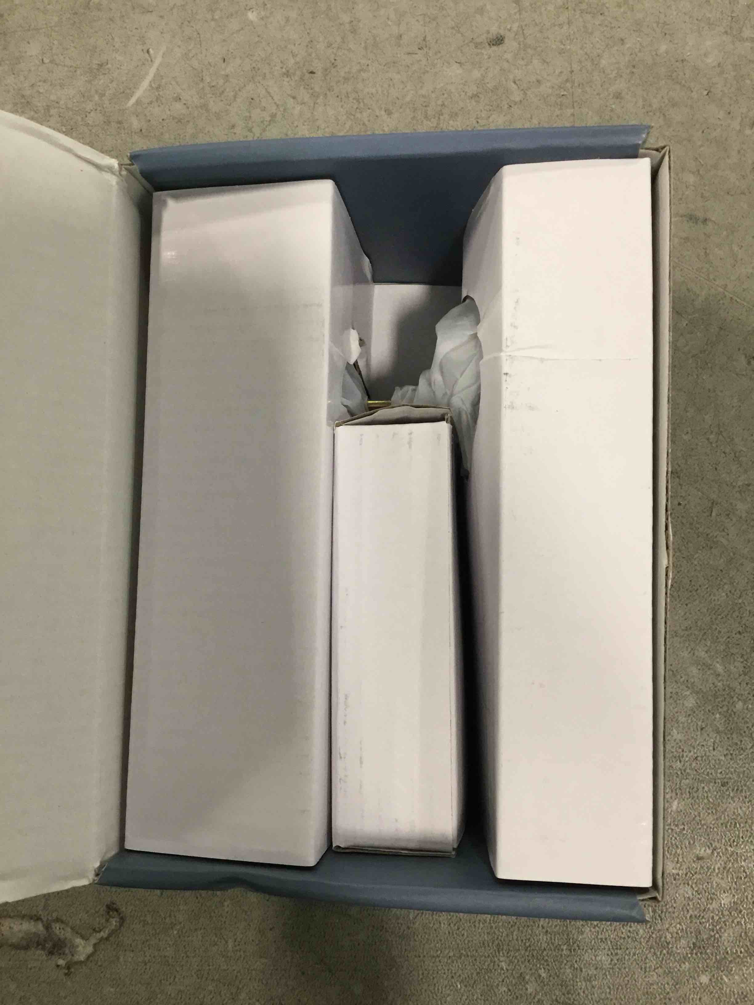 https://s3.amazonaws.com/lotting-images-prod/bidfta/BLU6266762_1715434963270.jpeg