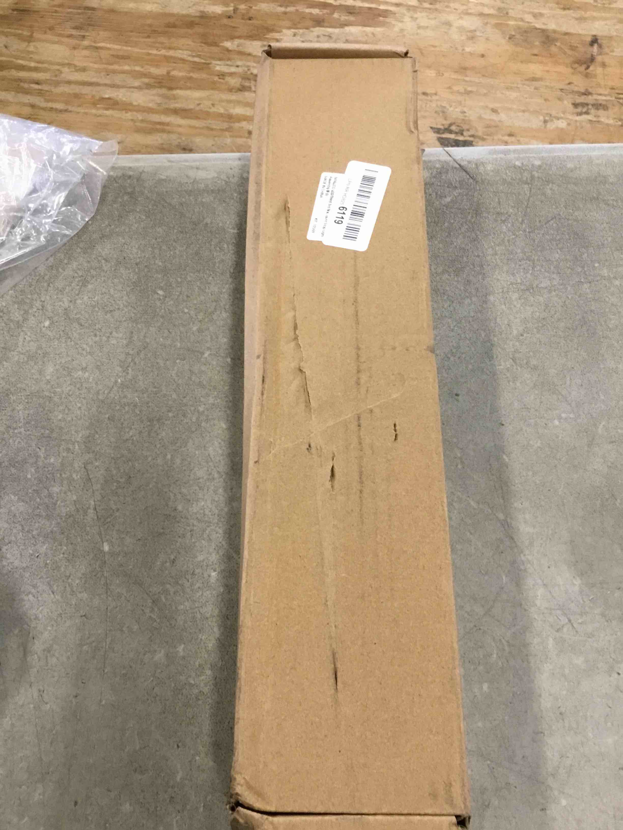https://s3.amazonaws.com/lotting-images-prod/bidfta/BLU6266890_1715445064400.jpeg