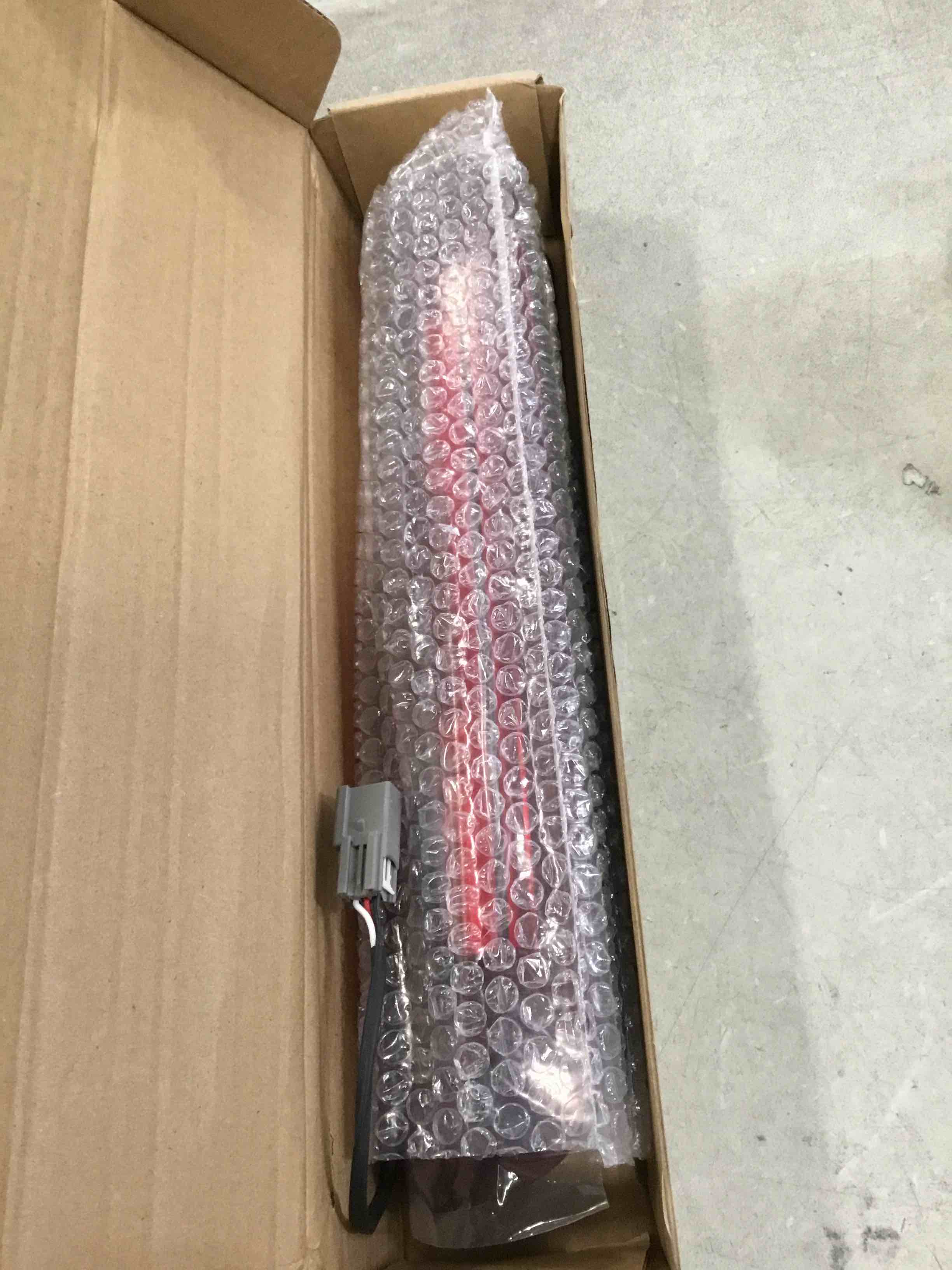 https://s3.amazonaws.com/lotting-images-prod/bidfta/BLU6266890_1715445072856.jpeg