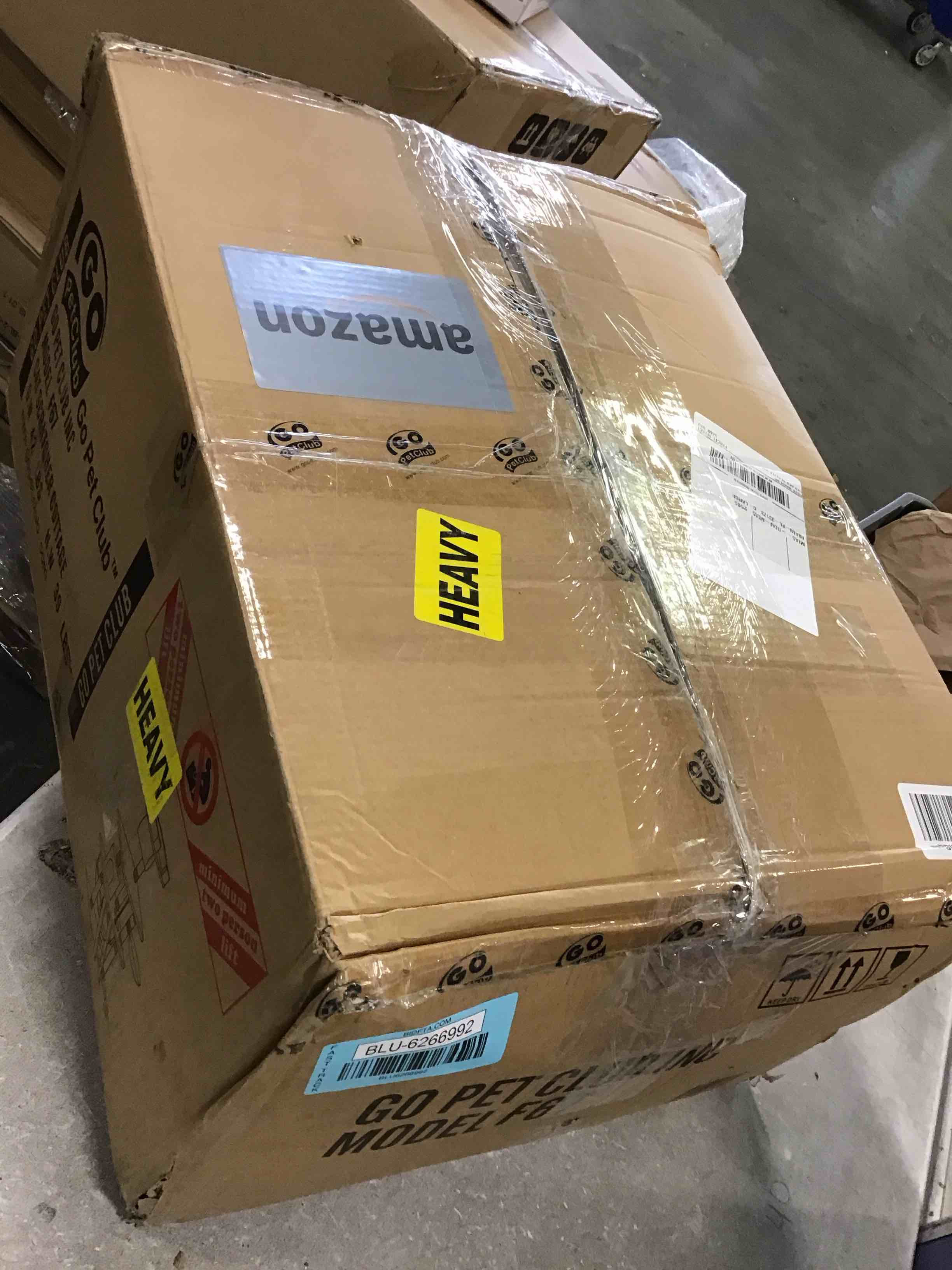 https://s3.amazonaws.com/lotting-images-prod/bidfta/BLU6266992_1715880837699.jpeg
