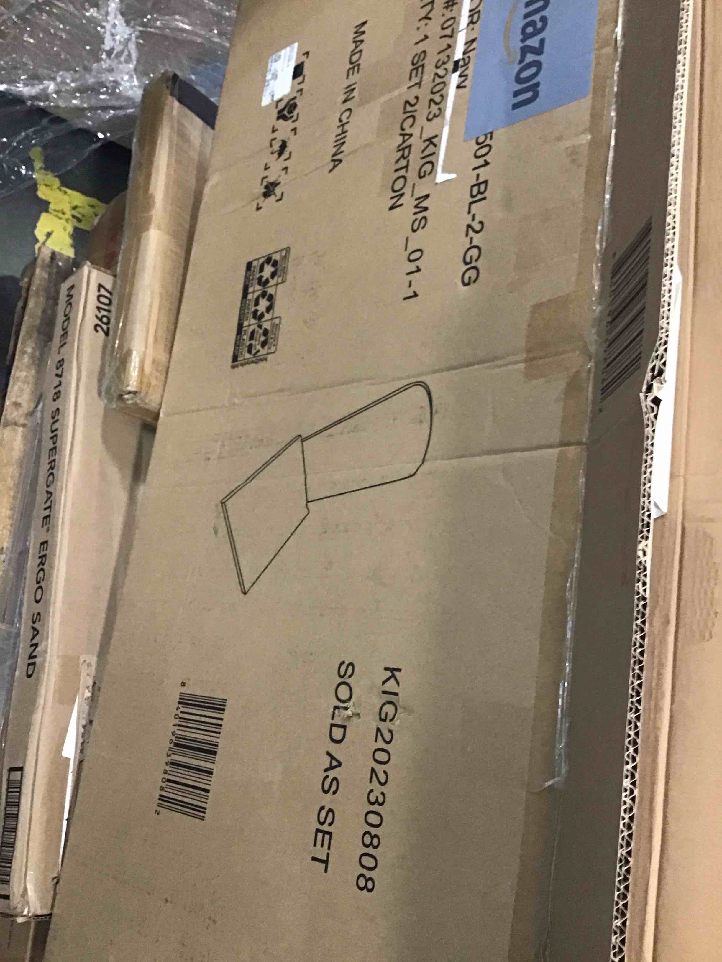 https://s3.amazonaws.com/lotting-images-prod/bidfta/BLU6267001_1715881838293.jpeg