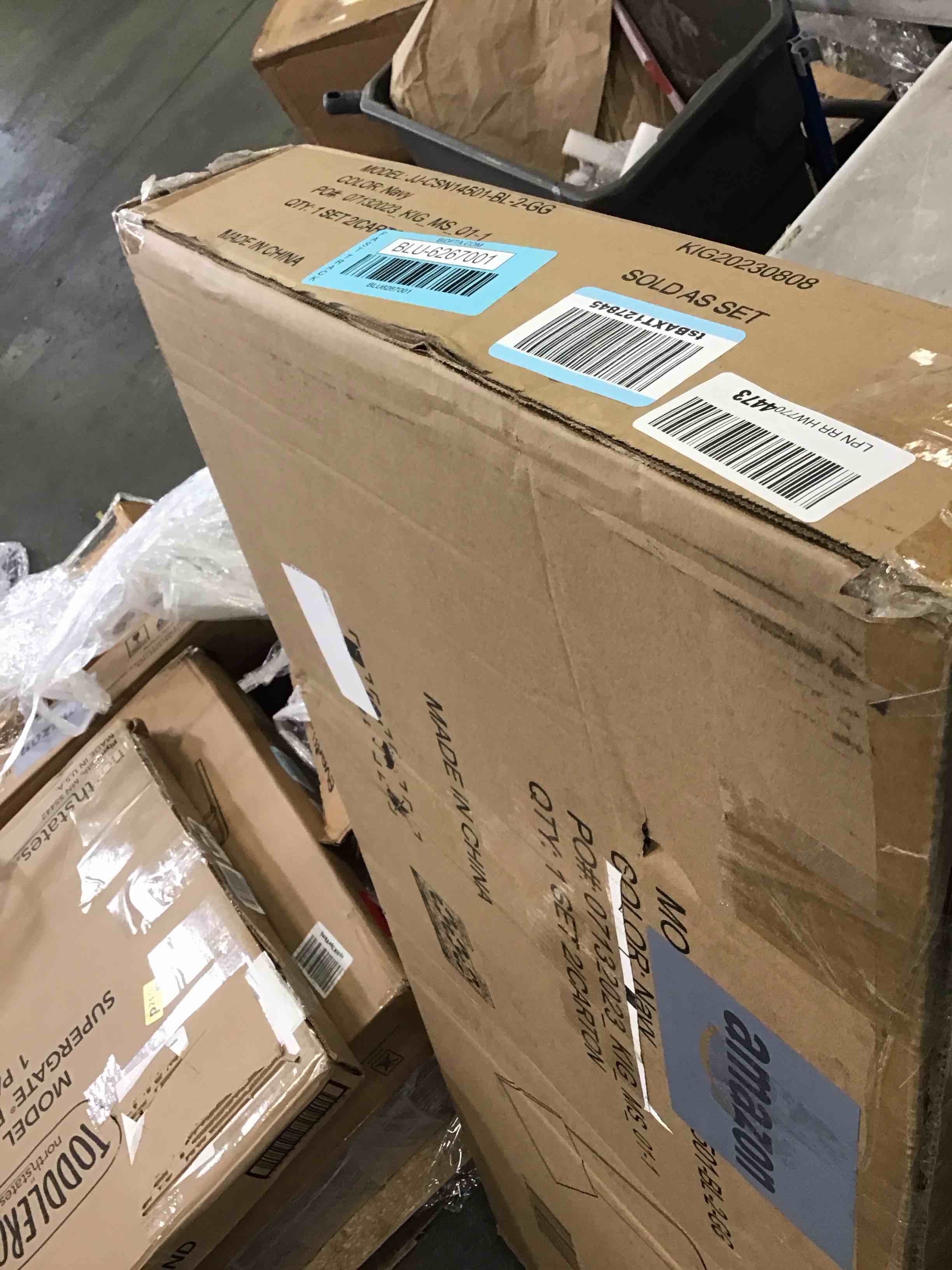 https://s3.amazonaws.com/lotting-images-prod/bidfta/BLU6267001_1715881883896.jpeg